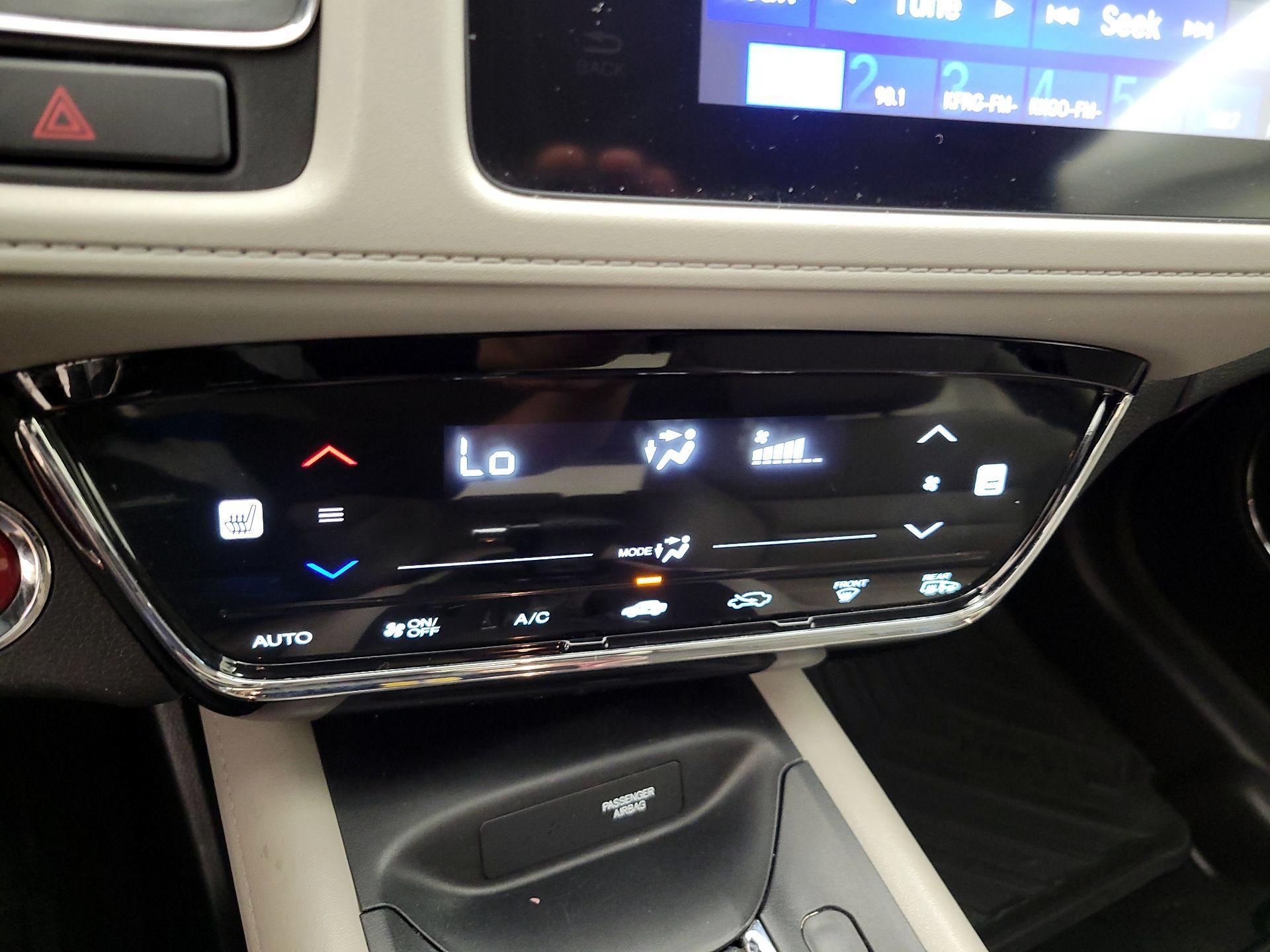 Thumbnail: 2016 Honda HR-V - 16