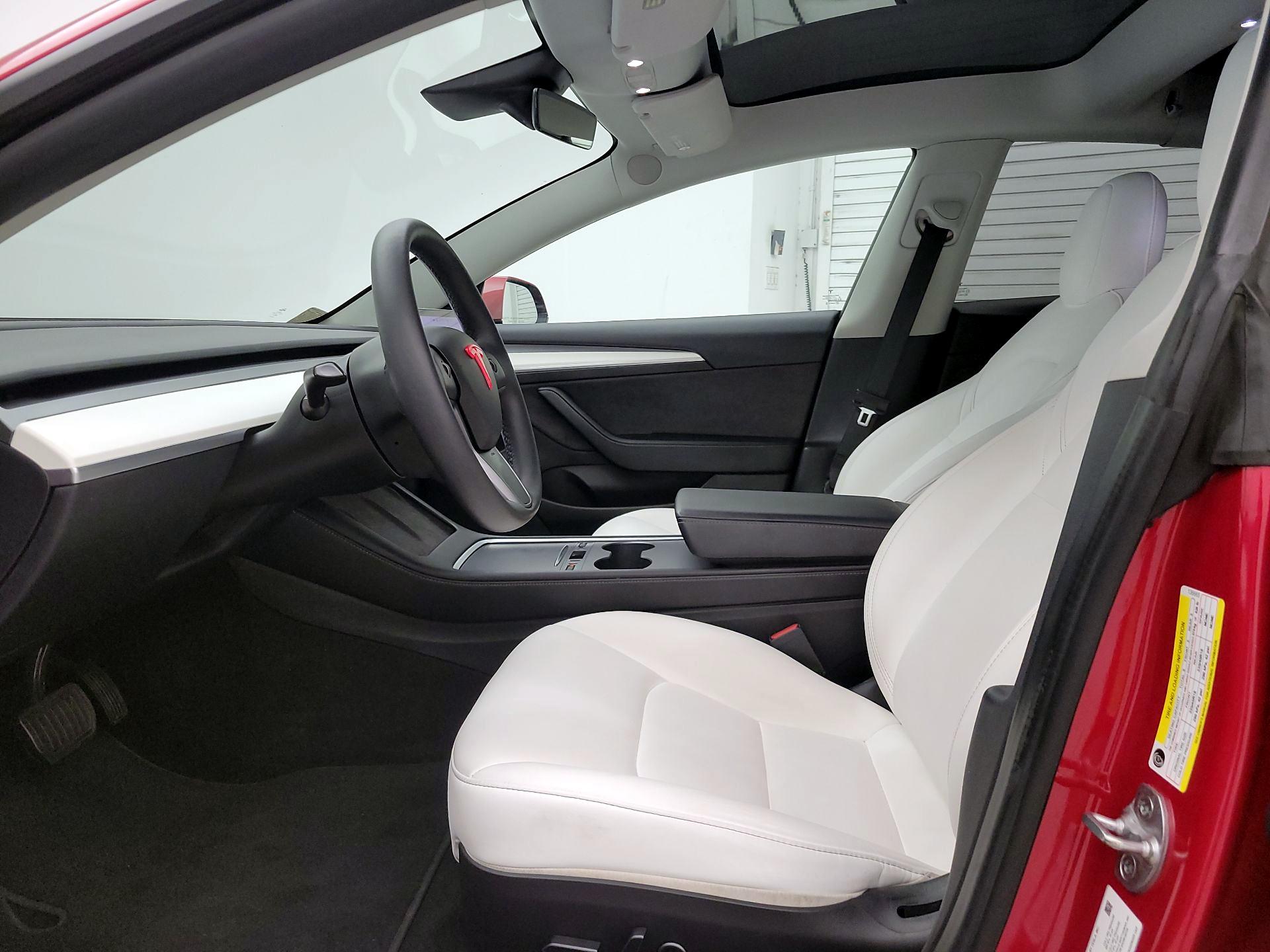 Thumbnail: 2022 Tesla Model 3 - 11