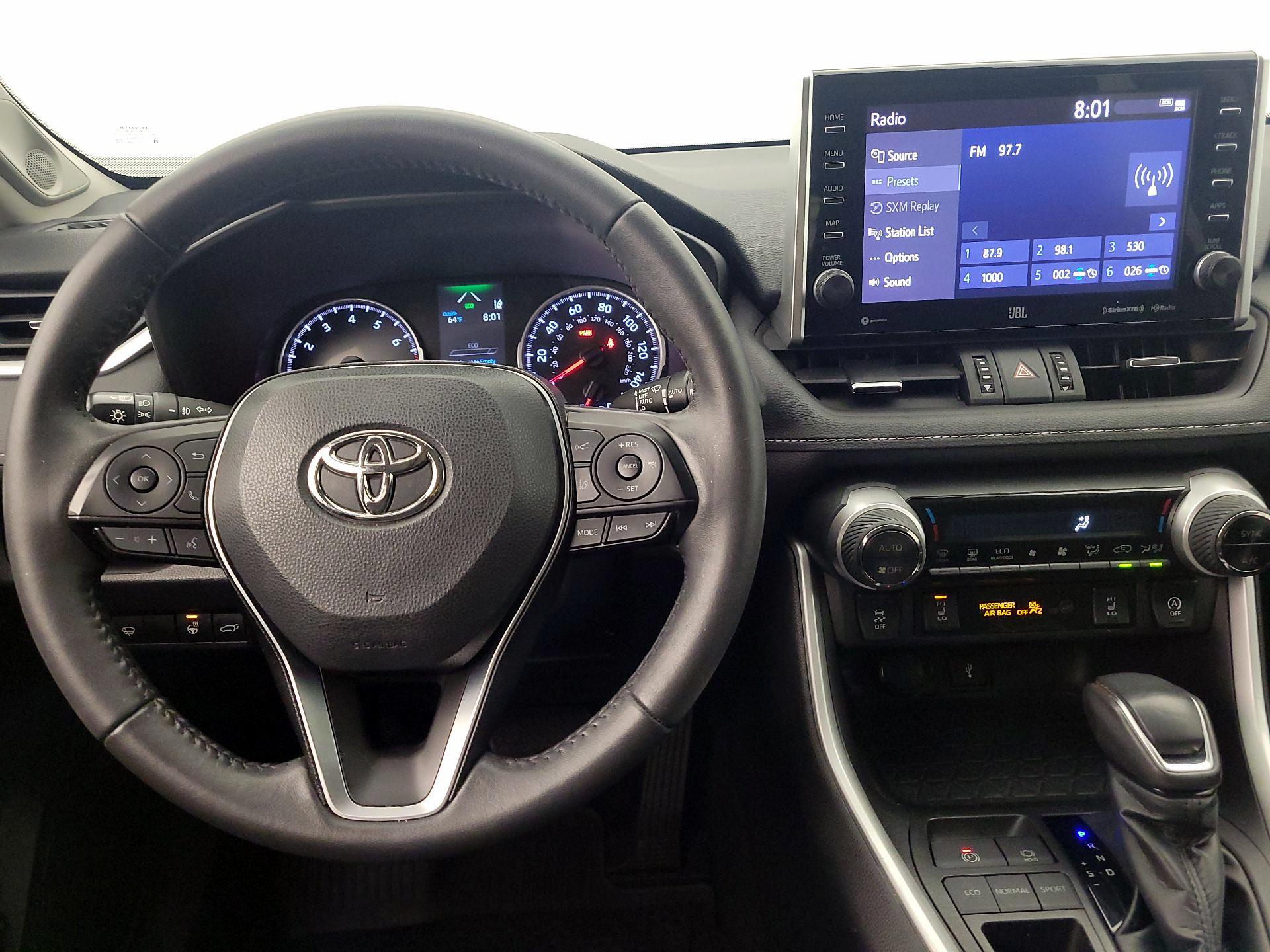 Thumbnail: 2022 Toyota RAV4 - 10