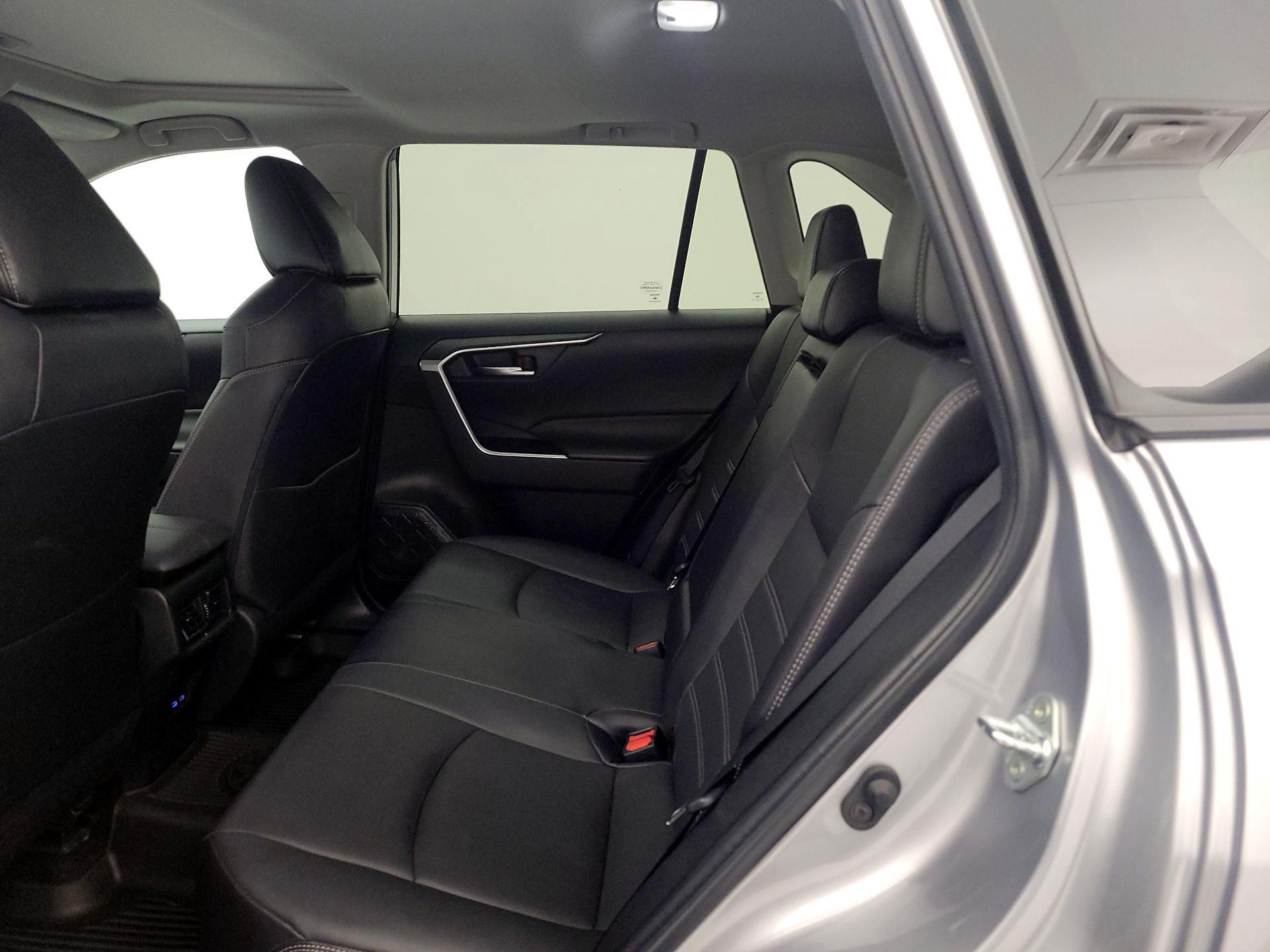 Thumbnail: 2022 Toyota RAV4 - 20