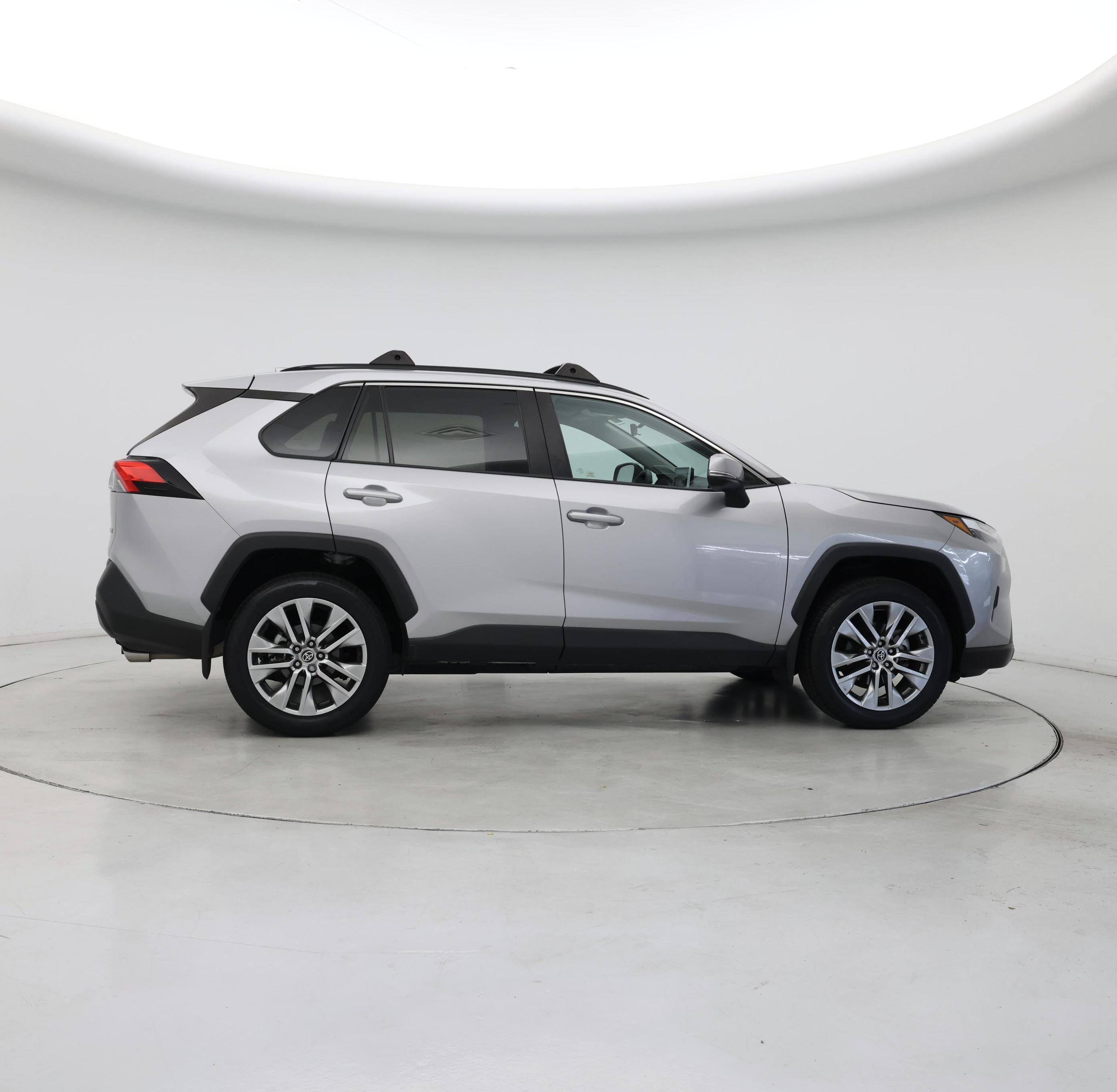 Thumbnail: 2022 Toyota RAV4 - 7