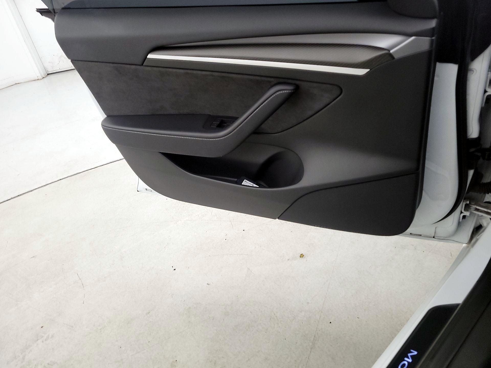 Thumbnail: 2023 Tesla Model 3 - 12
