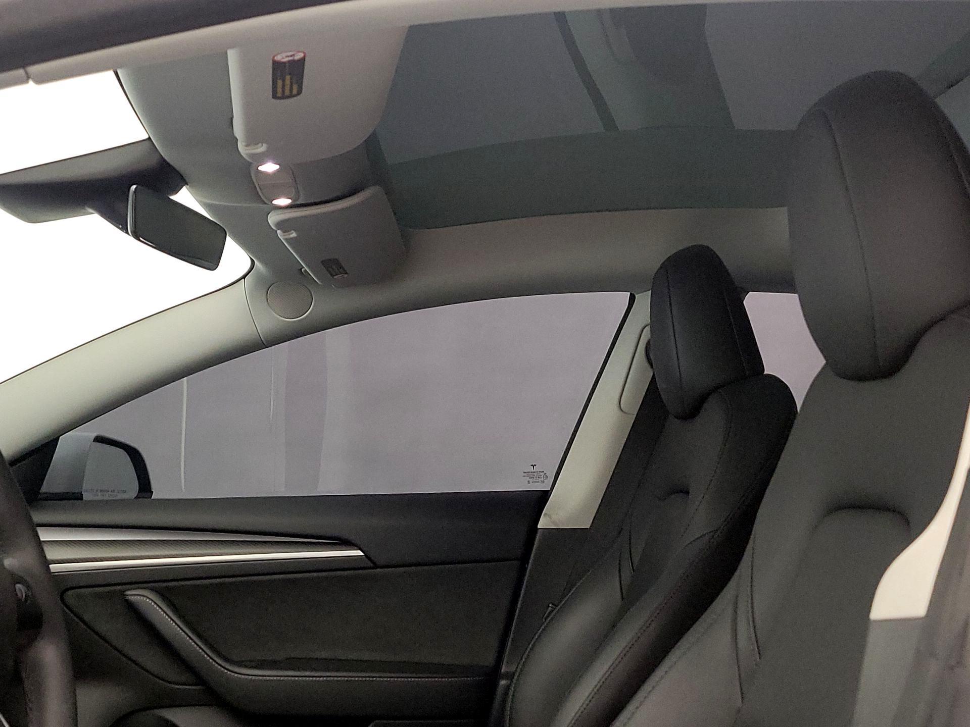 Thumbnail: 2023 Tesla Model 3 - 18
