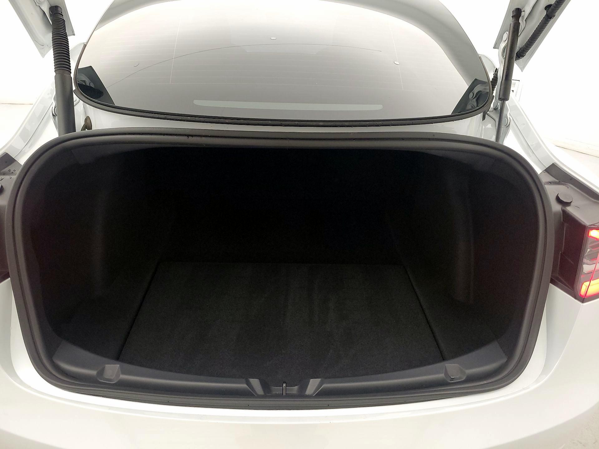 Thumbnail: 2023 Tesla Model 3 - 20