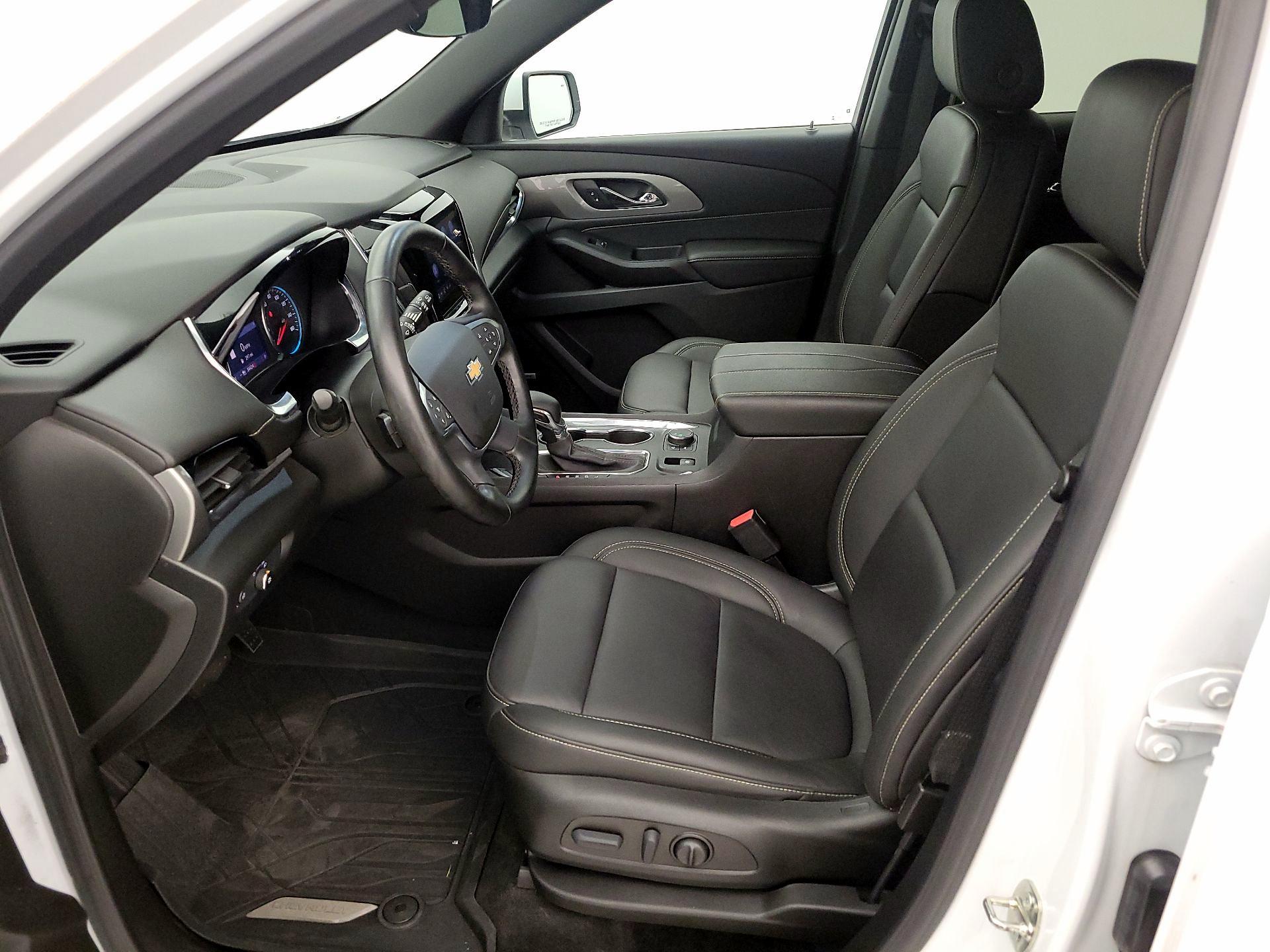 Thumbnail: 2023 Chevrolet Traverse - 11
