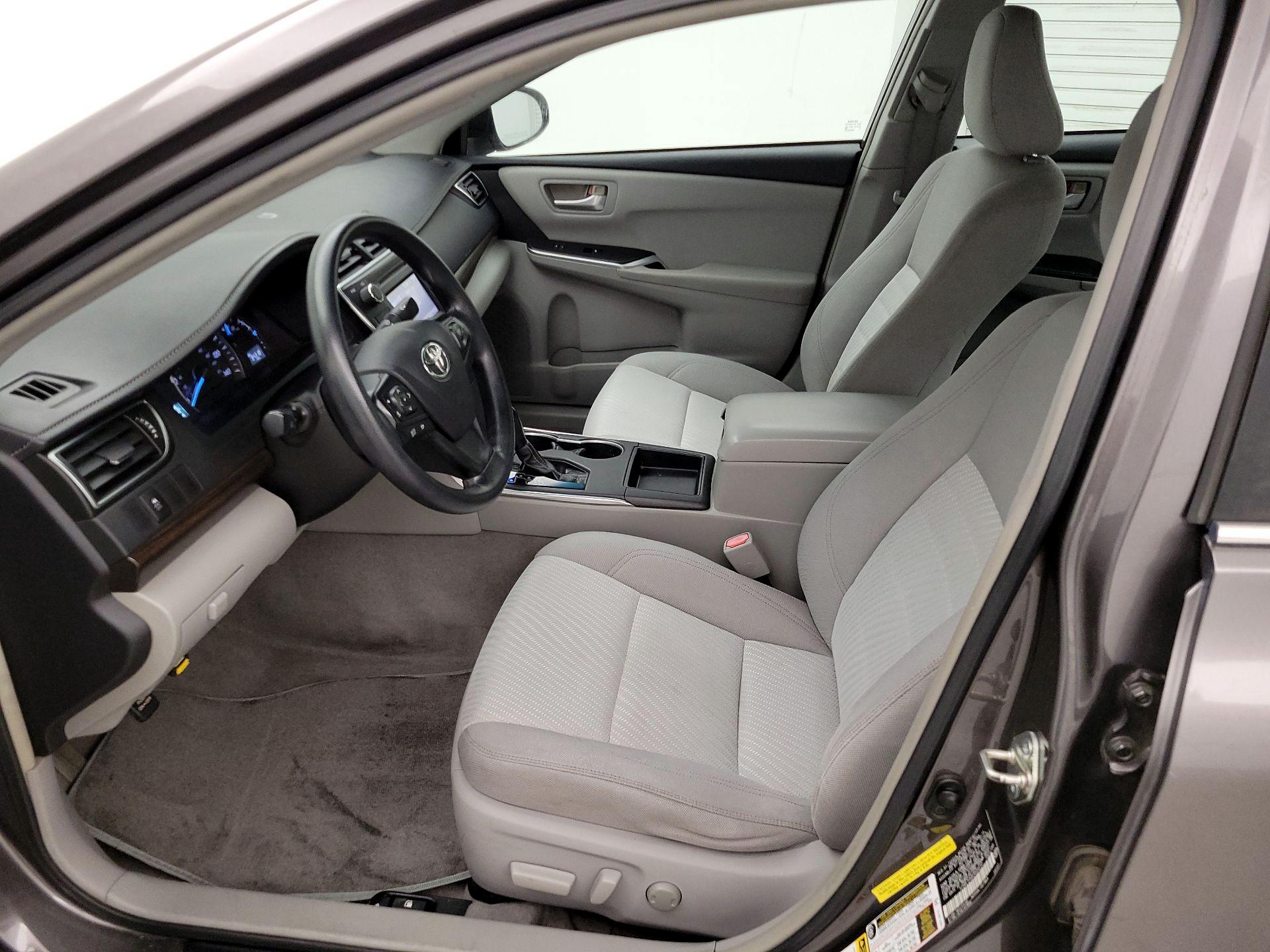 Thumbnail: 2015 Toyota Camry - 11