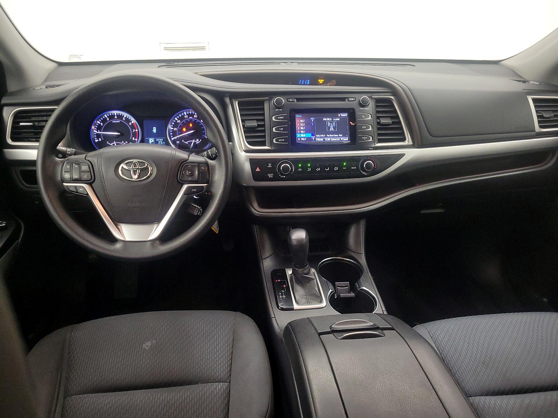 Thumbnail: 2015 Toyota Highlander - 9