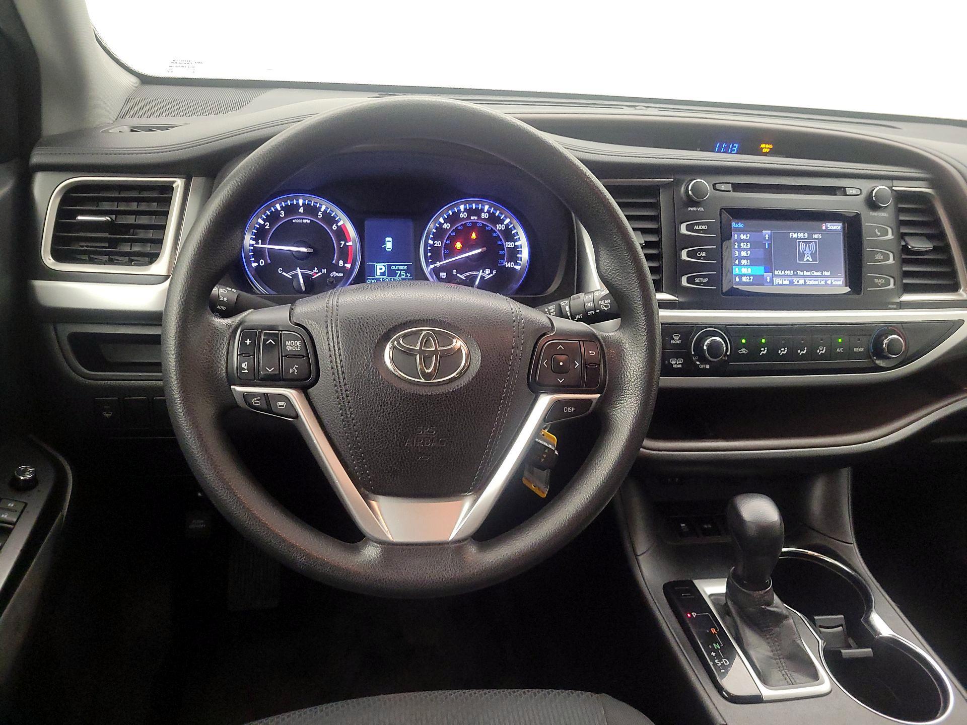 Thumbnail: 2015 Toyota Highlander - 10