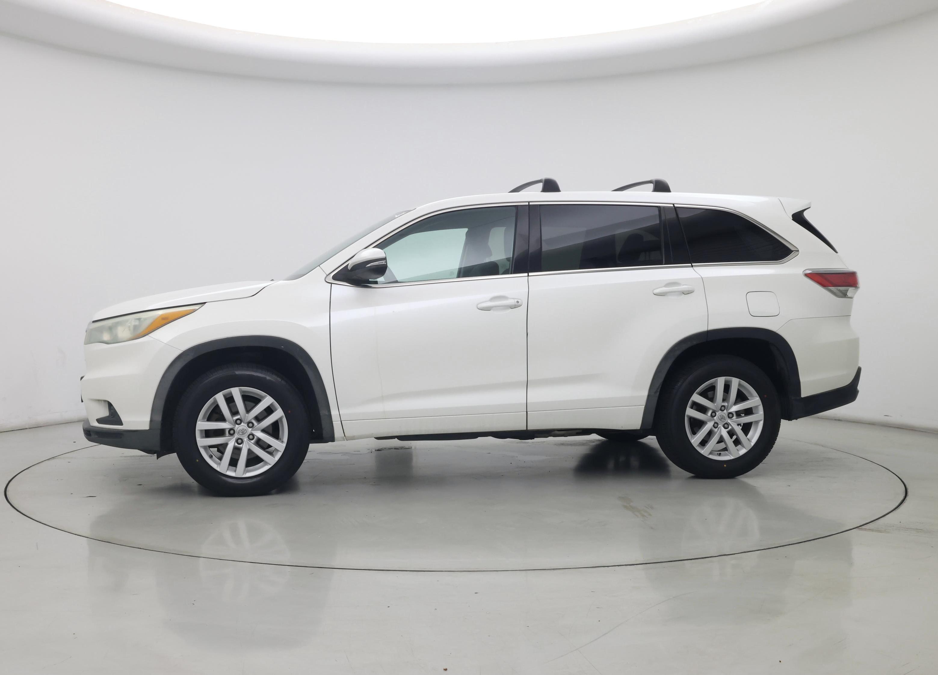 Thumbnail: 2015 Toyota Highlander - 3