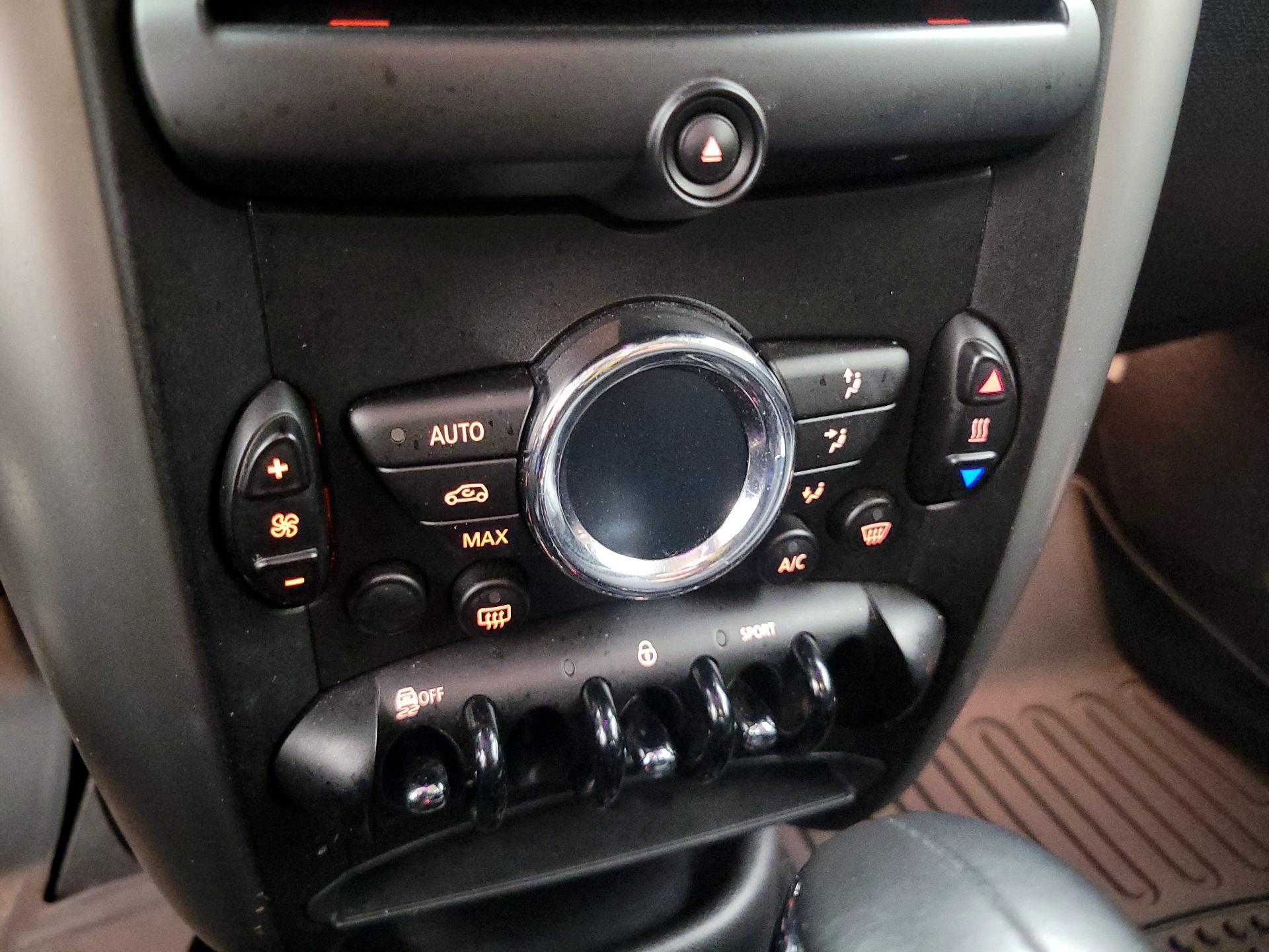 Thumbnail: 2016 MINI Cooper Countryman - 14