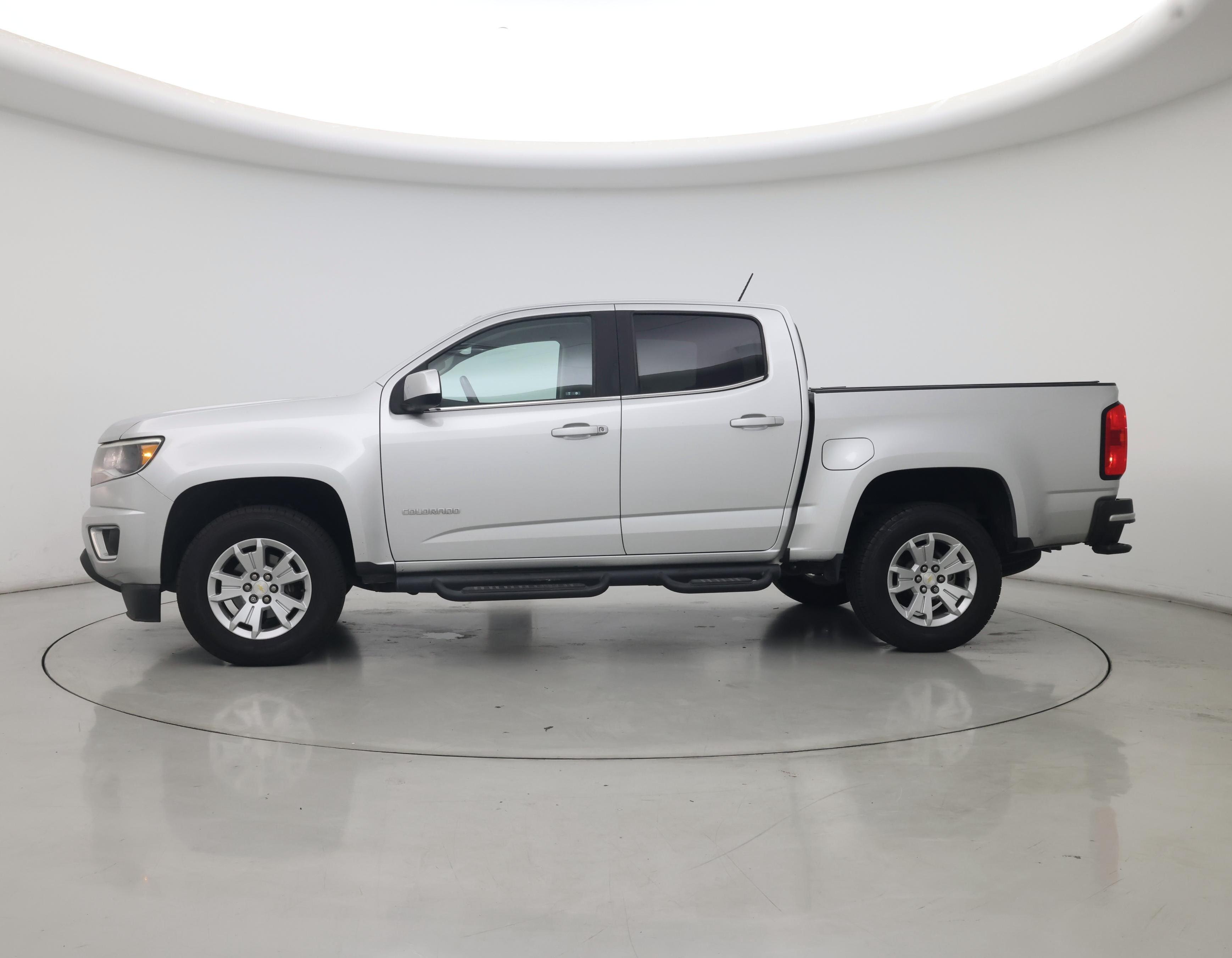 Thumbnail: 2018 Chevrolet Colorado - 3