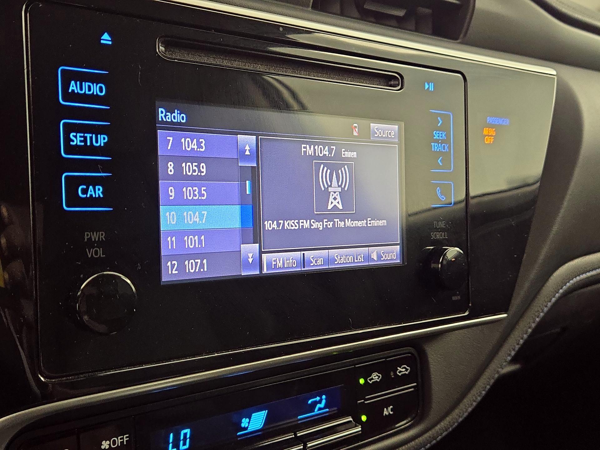 Thumbnail: 2018 Toyota Corolla - 15