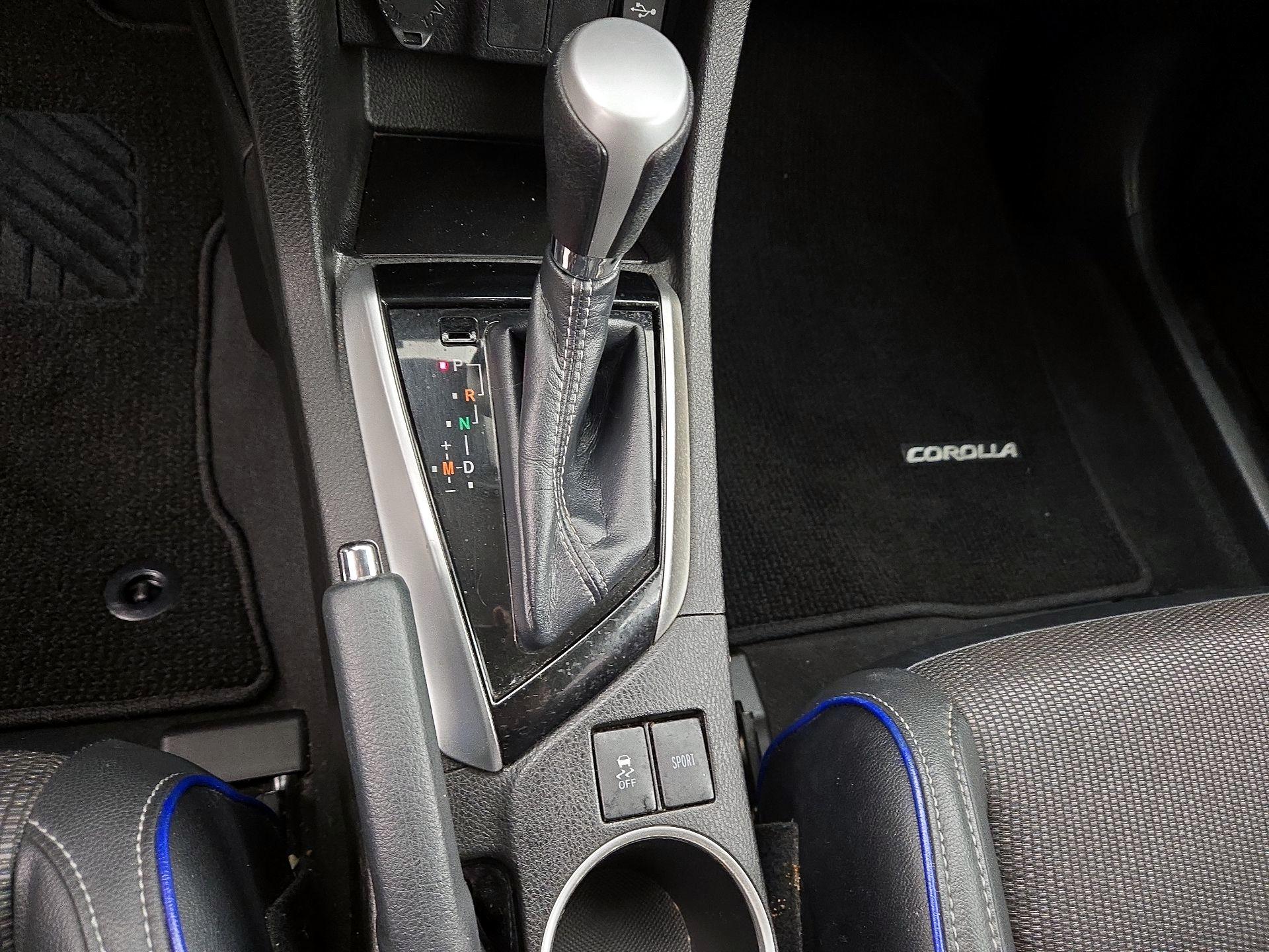 Thumbnail: 2018 Toyota Corolla - 17