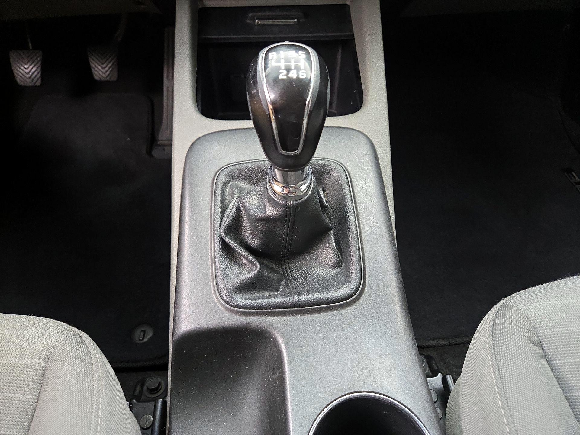 Thumbnail: 2014 Kia Forte - 17