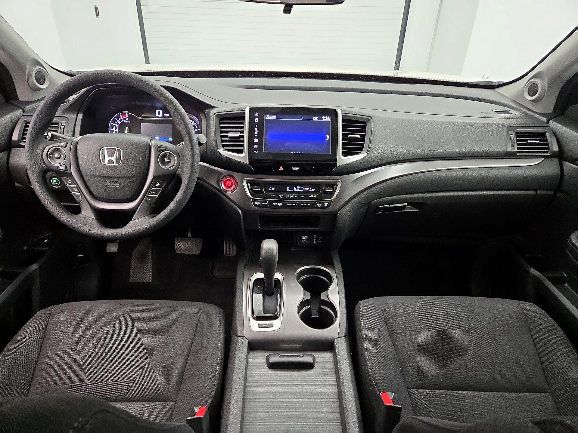 Thumbnail: 2018 Honda Pilot - 9