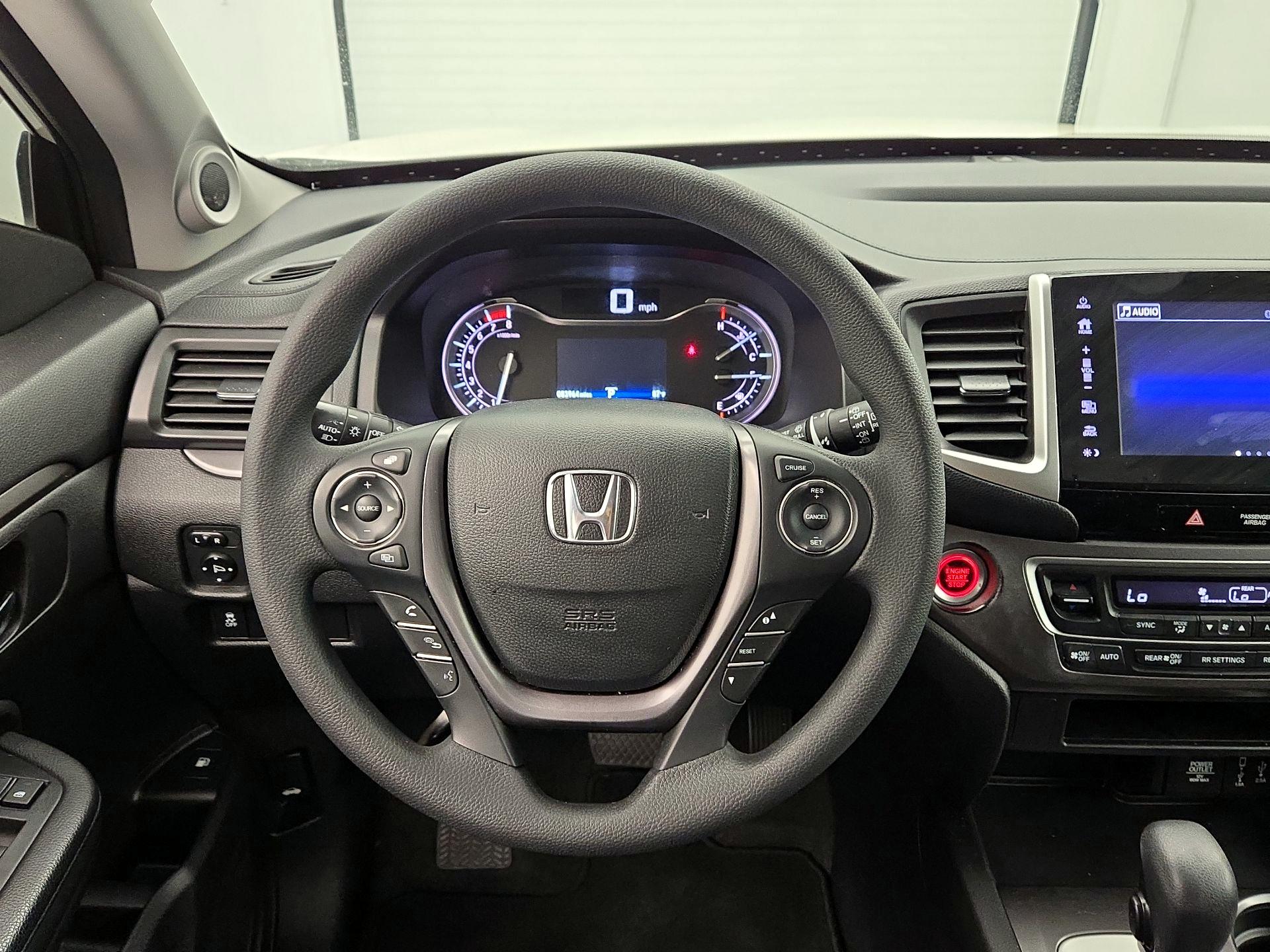 Thumbnail: 2018 Honda Pilot - 10
