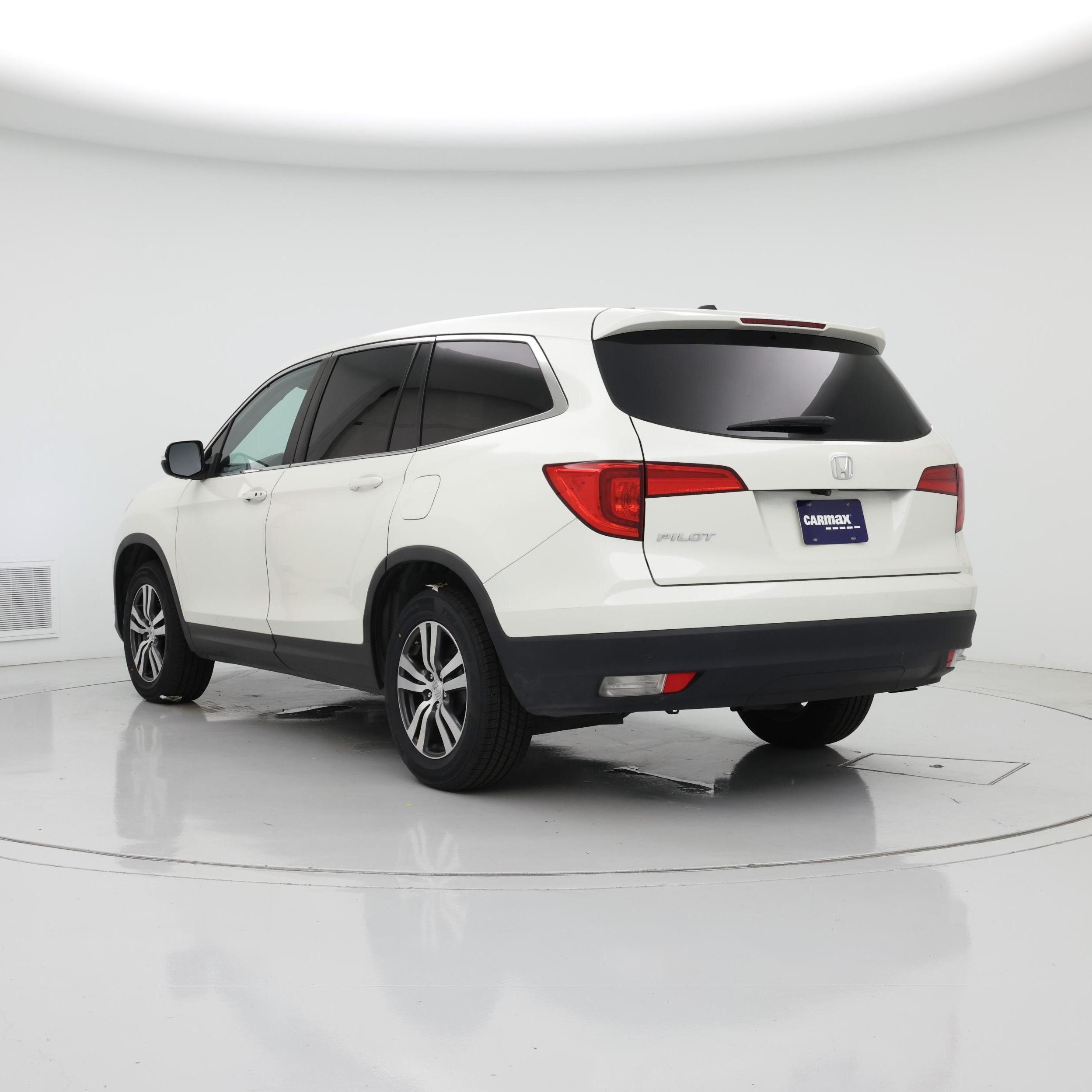 Thumbnail: 2018 Honda Pilot - 2