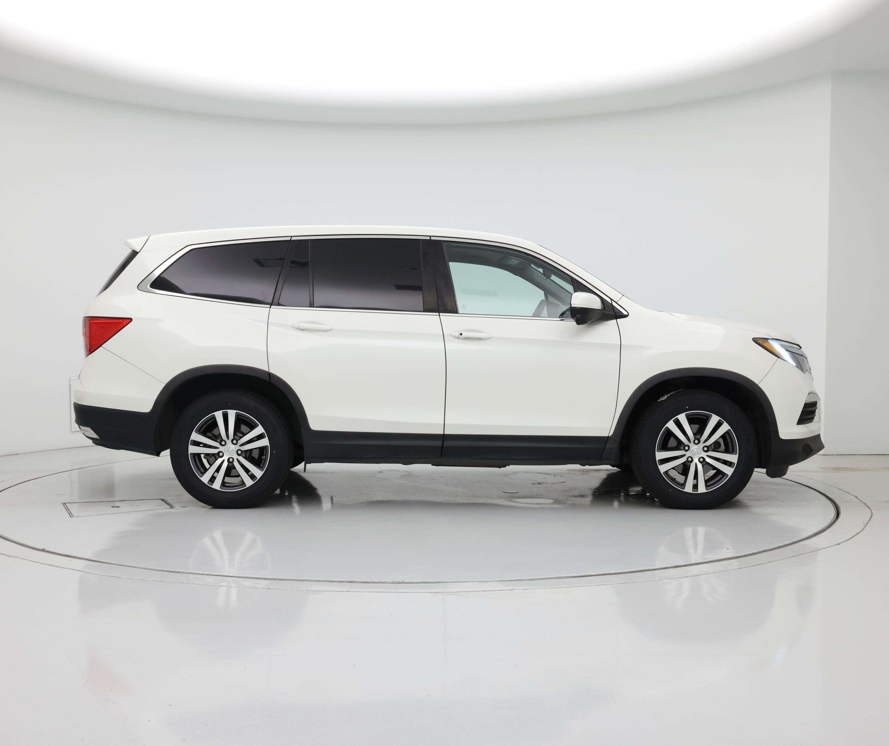 Thumbnail: 2018 Honda Pilot - 7