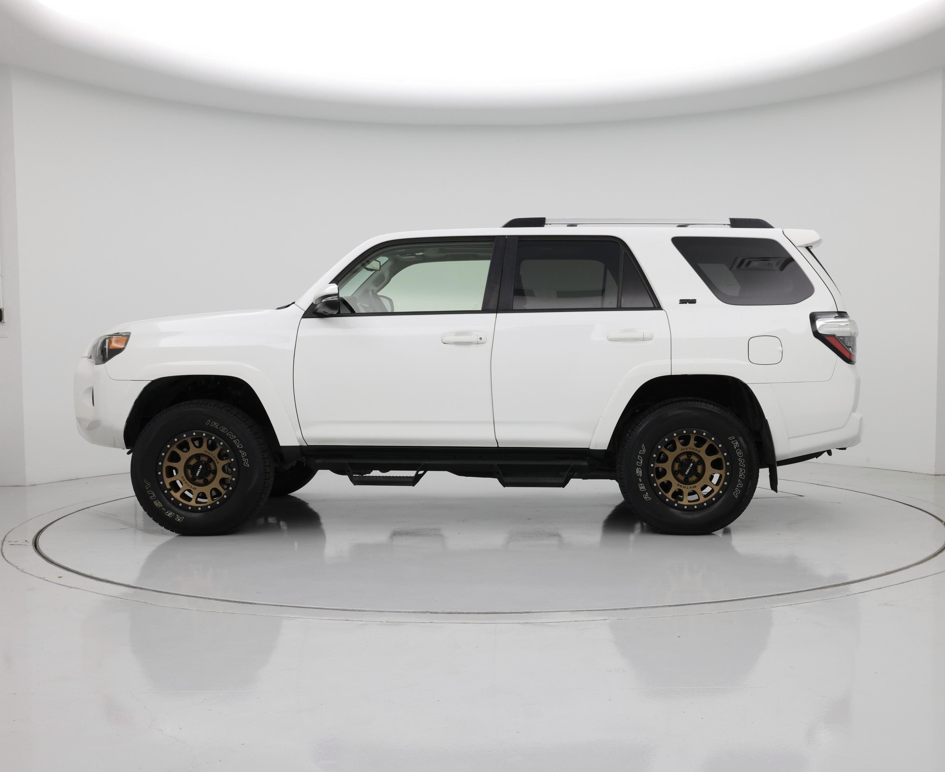 Thumbnail: 2020 Toyota 4Runner - 5