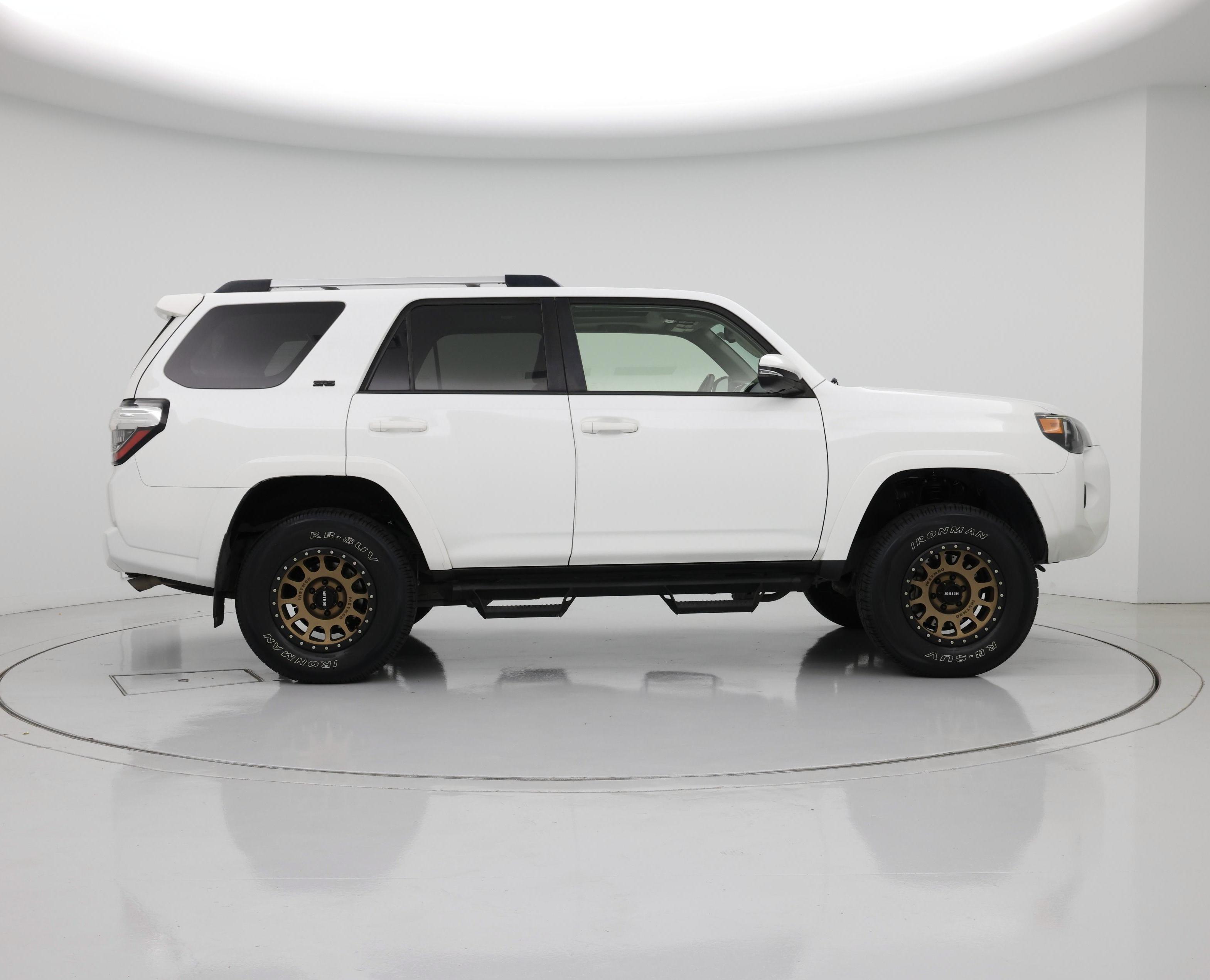 Thumbnail: 2020 Toyota 4Runner - 6