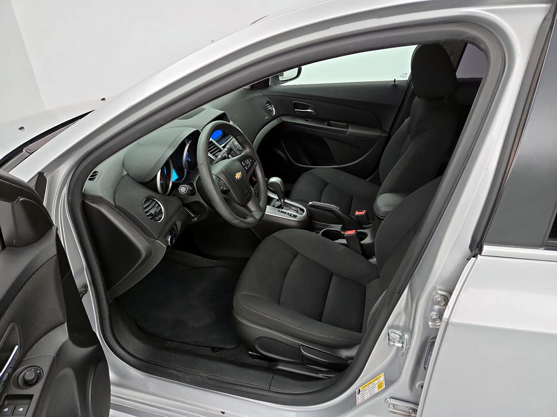 Thumbnail: 2015 Chevrolet Cruze - 11