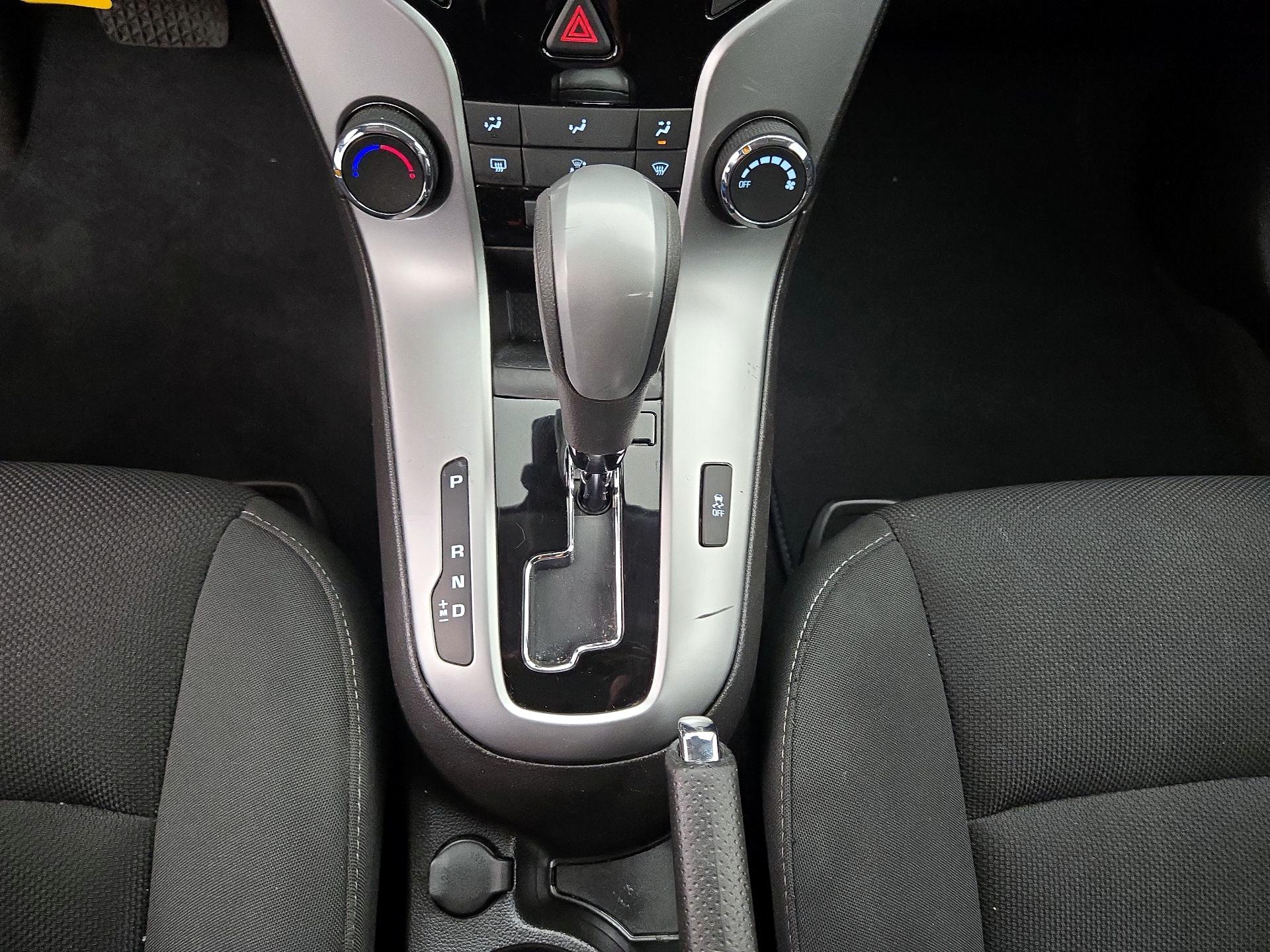 Thumbnail: 2015 Chevrolet Cruze - 16