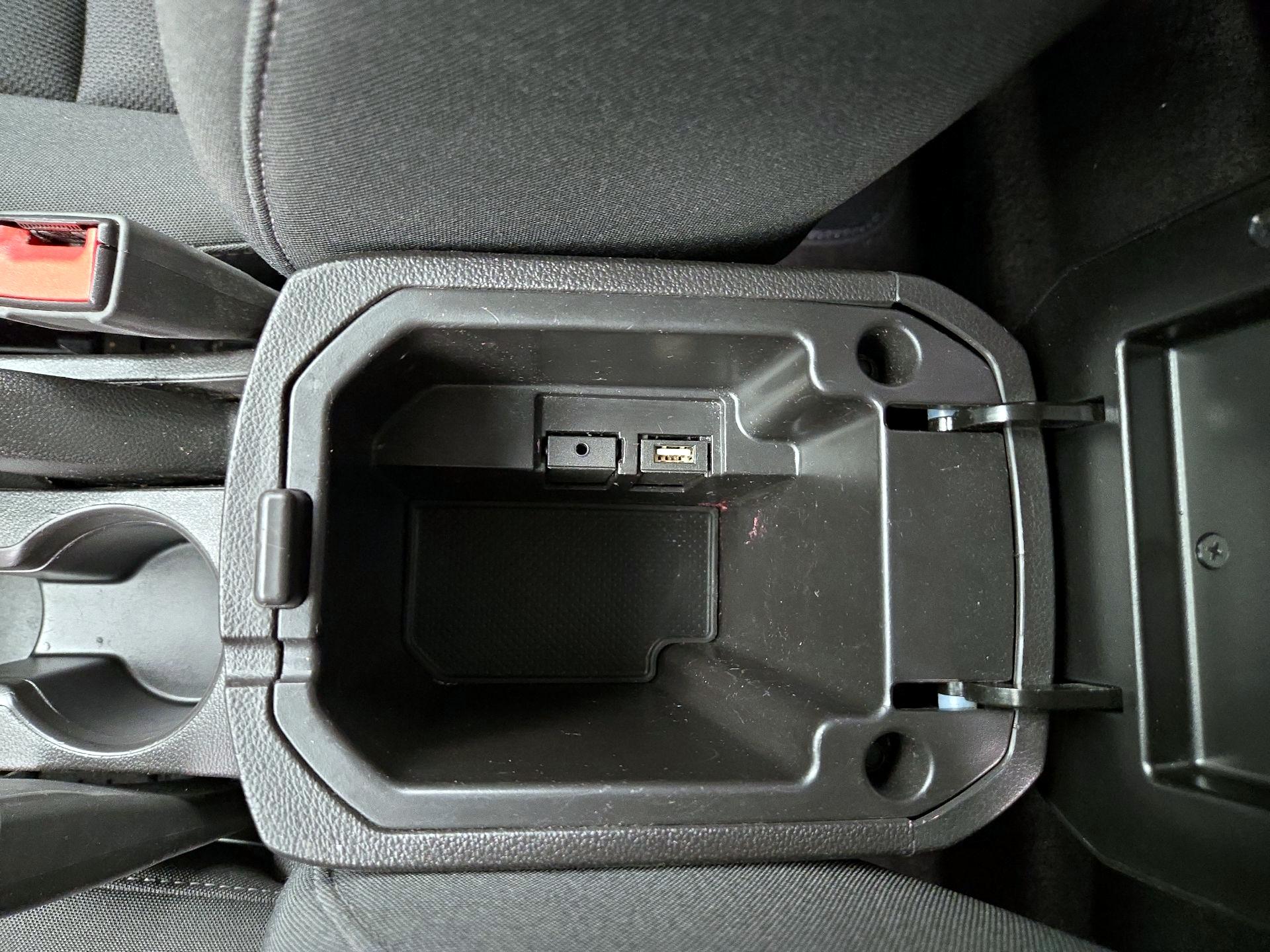 Thumbnail: 2015 Chevrolet Cruze - 17