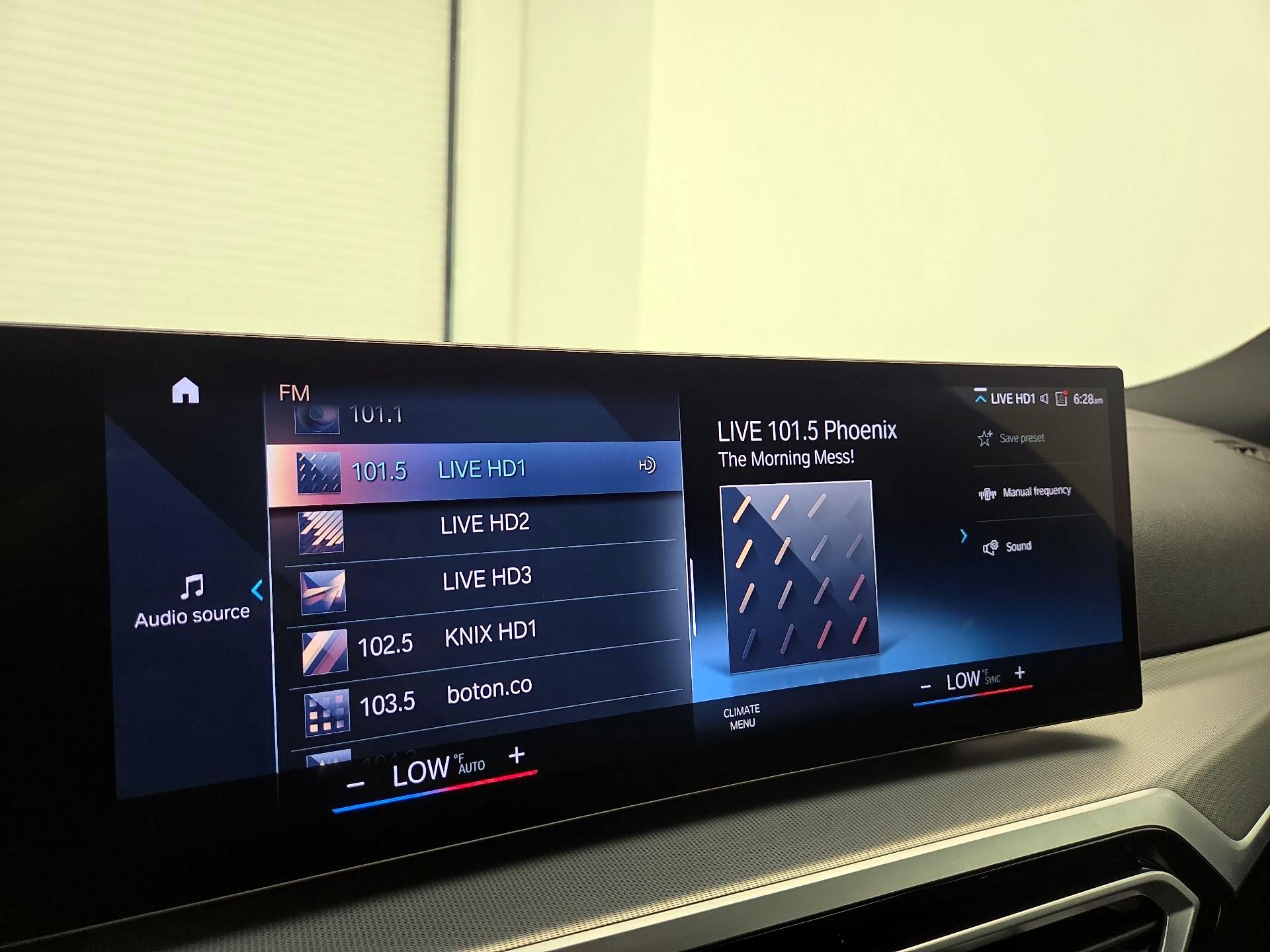 Thumbnail: 2023 BMW i4 - 16