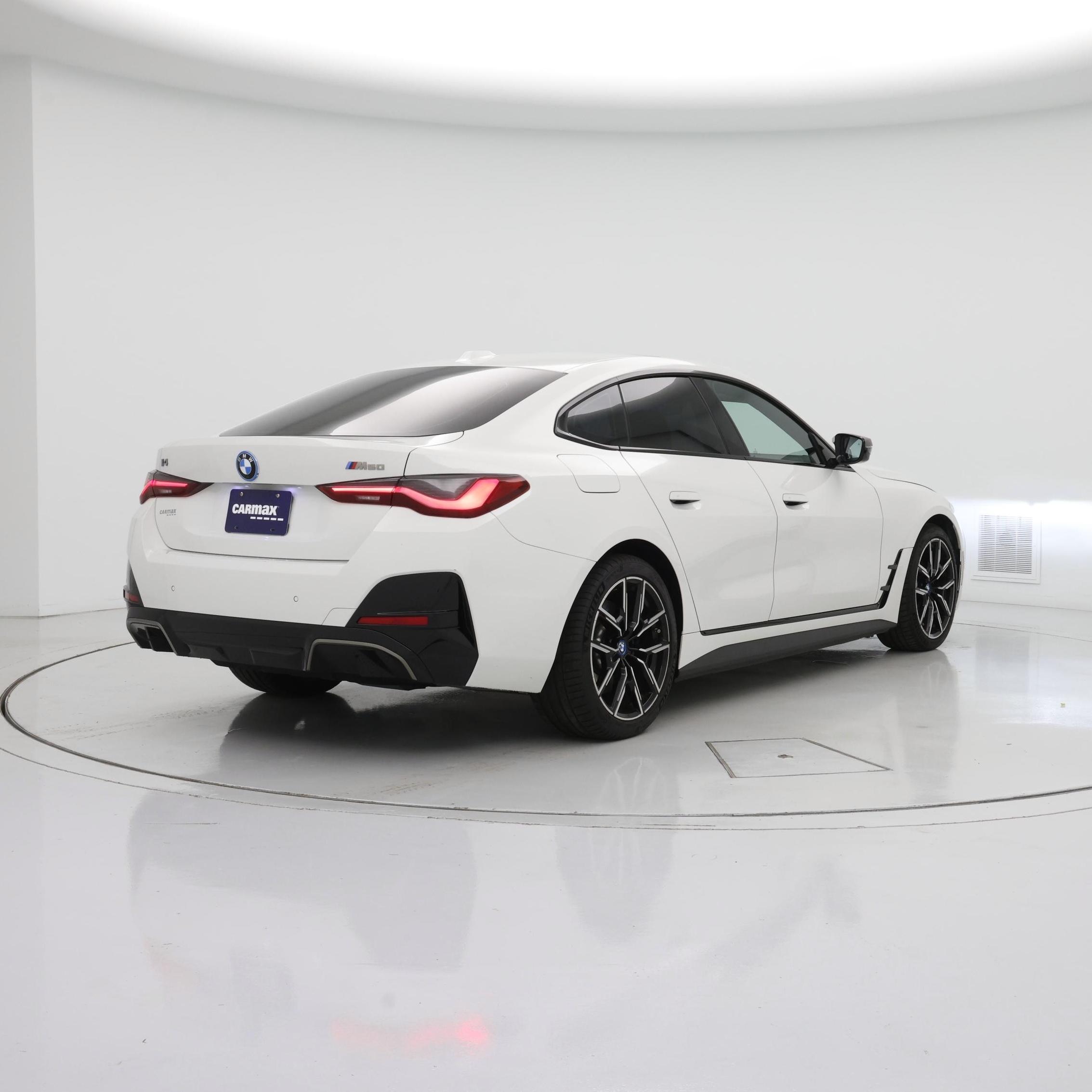 Thumbnail: 2023 BMW i4 - 8