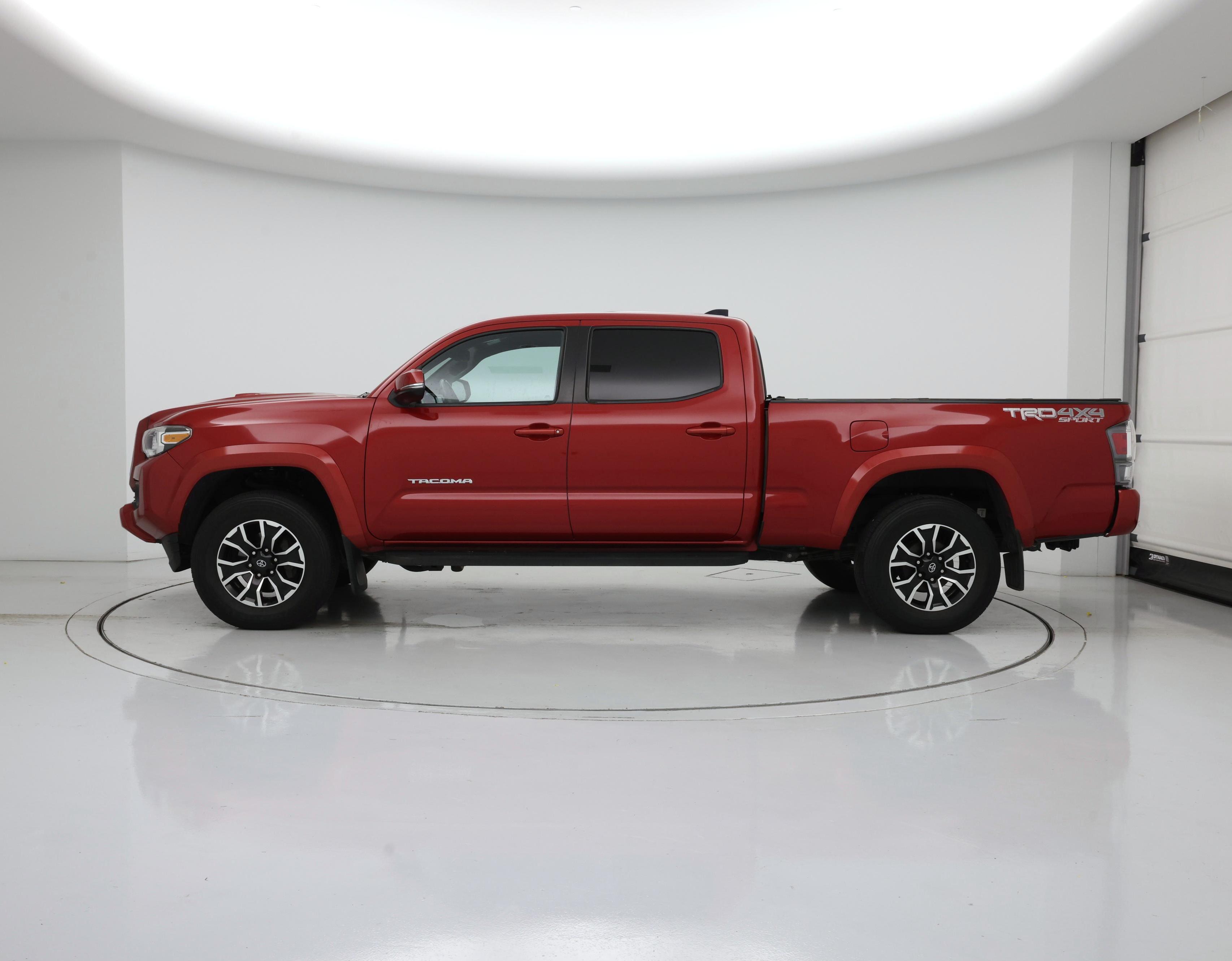 Thumbnail: 2021 Toyota Tacoma - 3