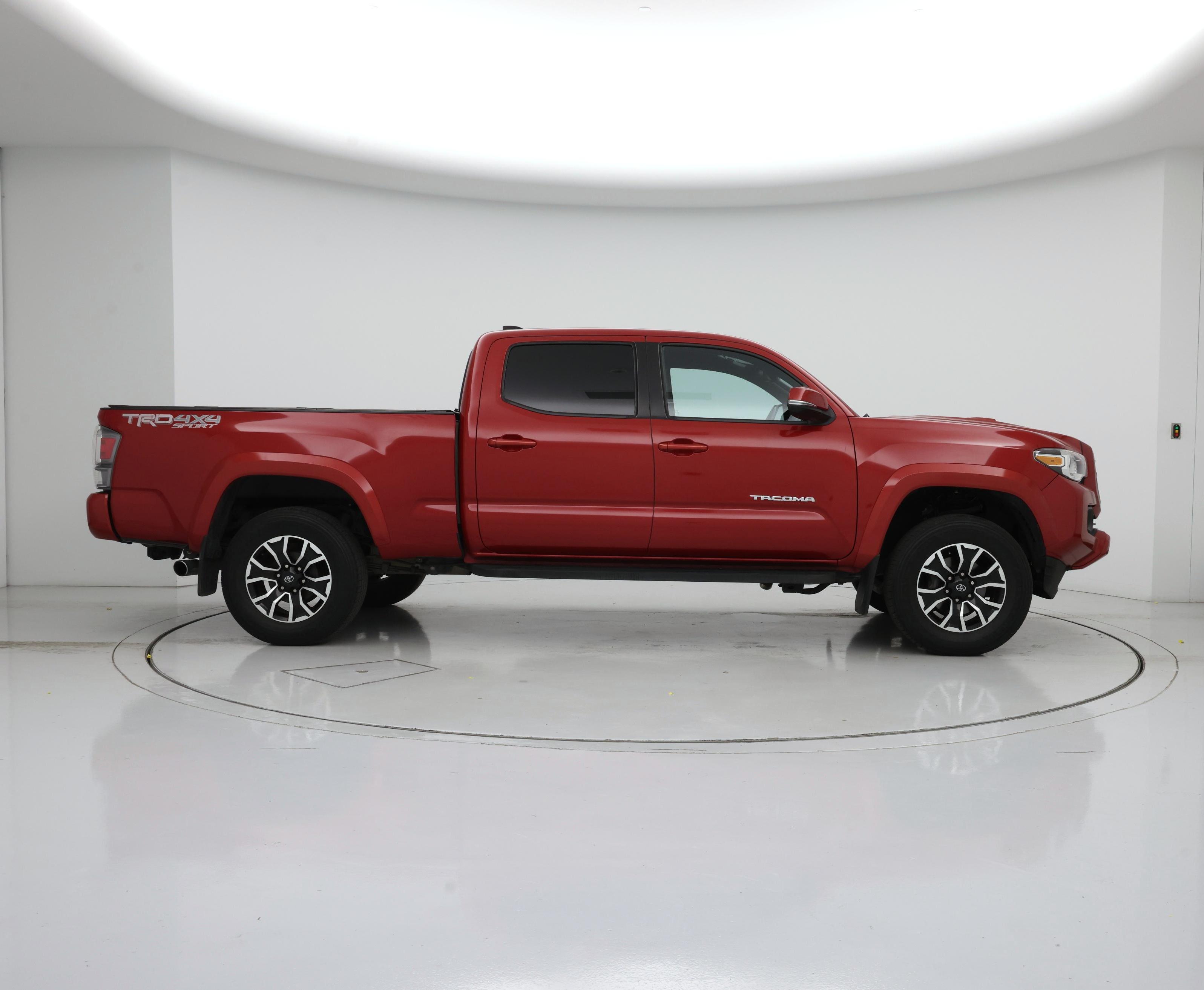 Thumbnail: 2021 Toyota Tacoma - 7