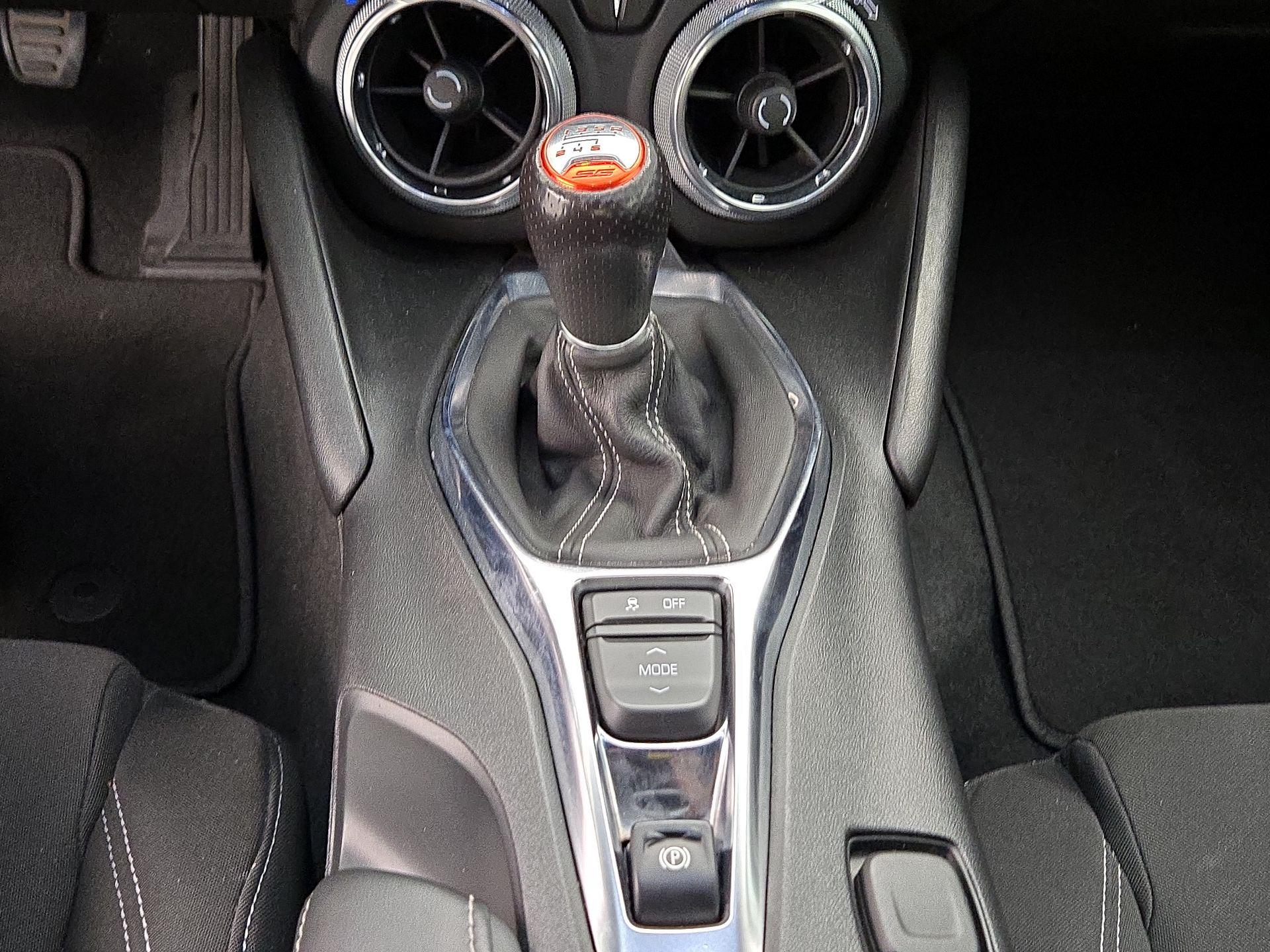 Thumbnail: 2020 Chevrolet Camaro - 16