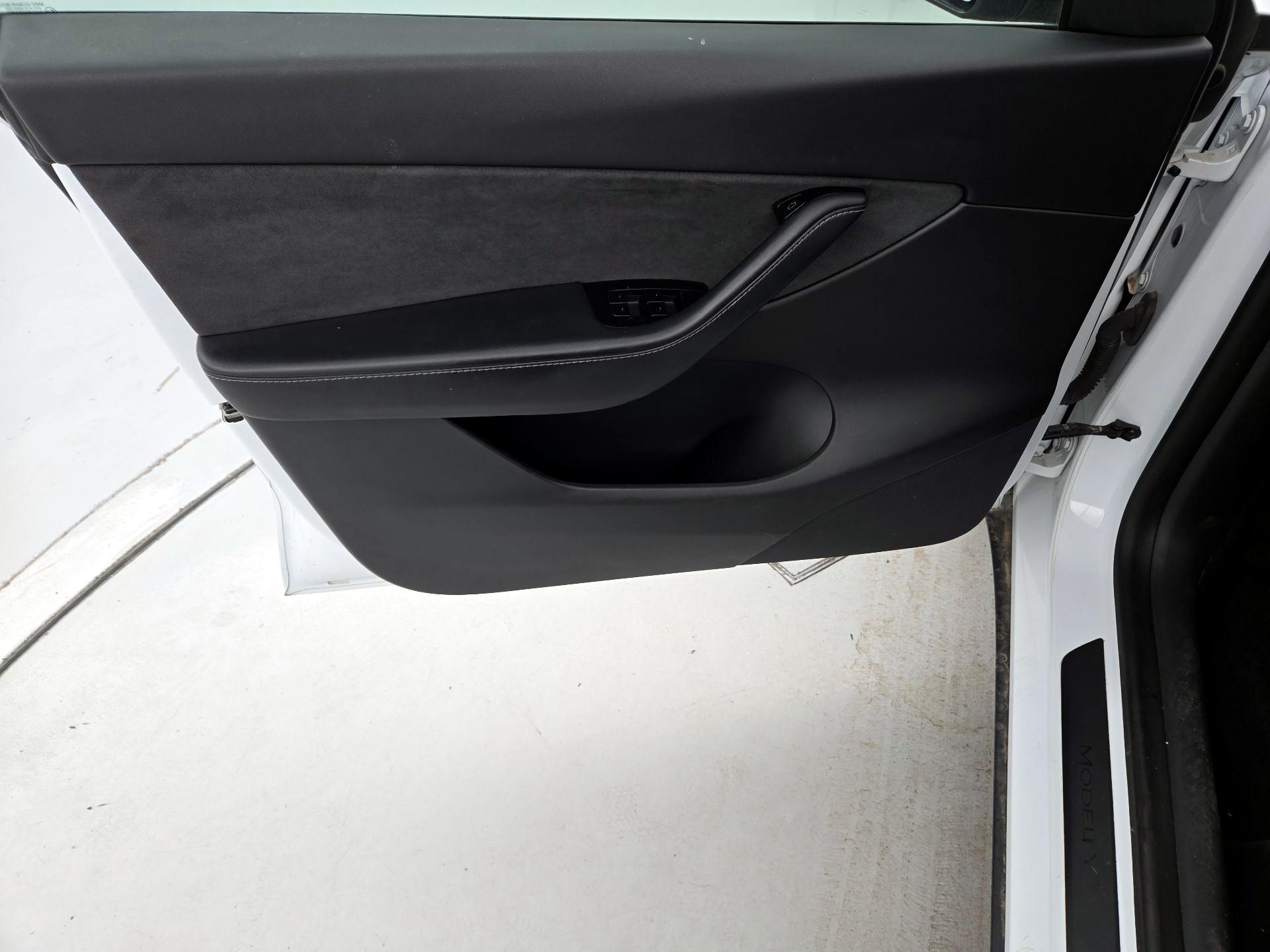 Thumbnail: 2020 Tesla Model Y - 12