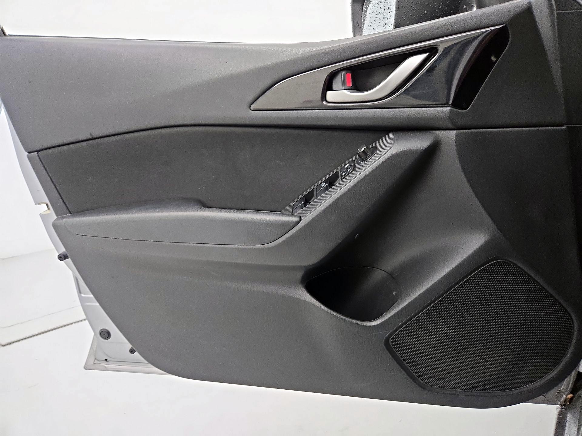 Thumbnail: 2016 Mazda Mazda3 - 12