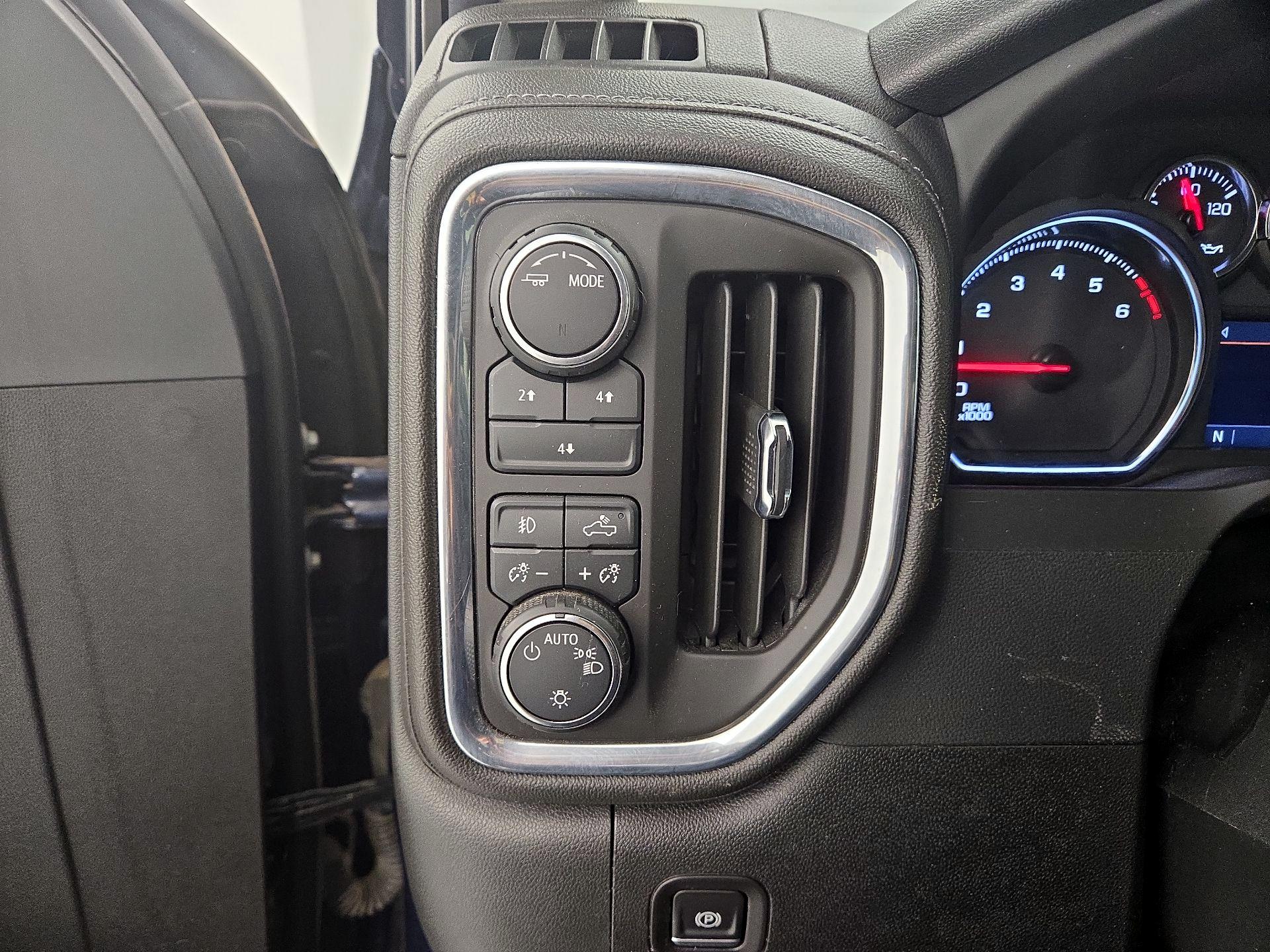 Thumbnail: 2022 Chevrolet Silverado 2500 - 13