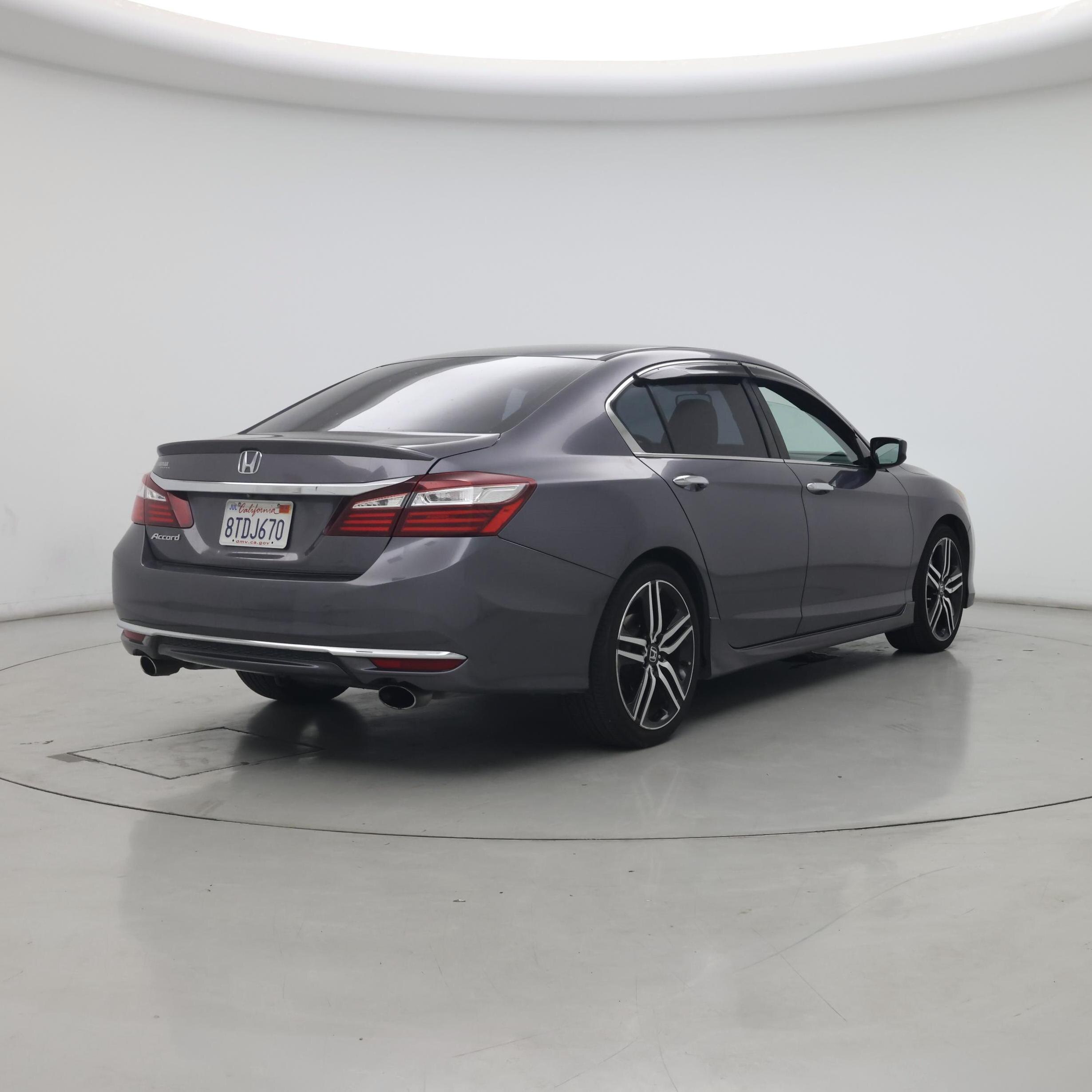 Thumbnail: 2017 Honda Accord - 8