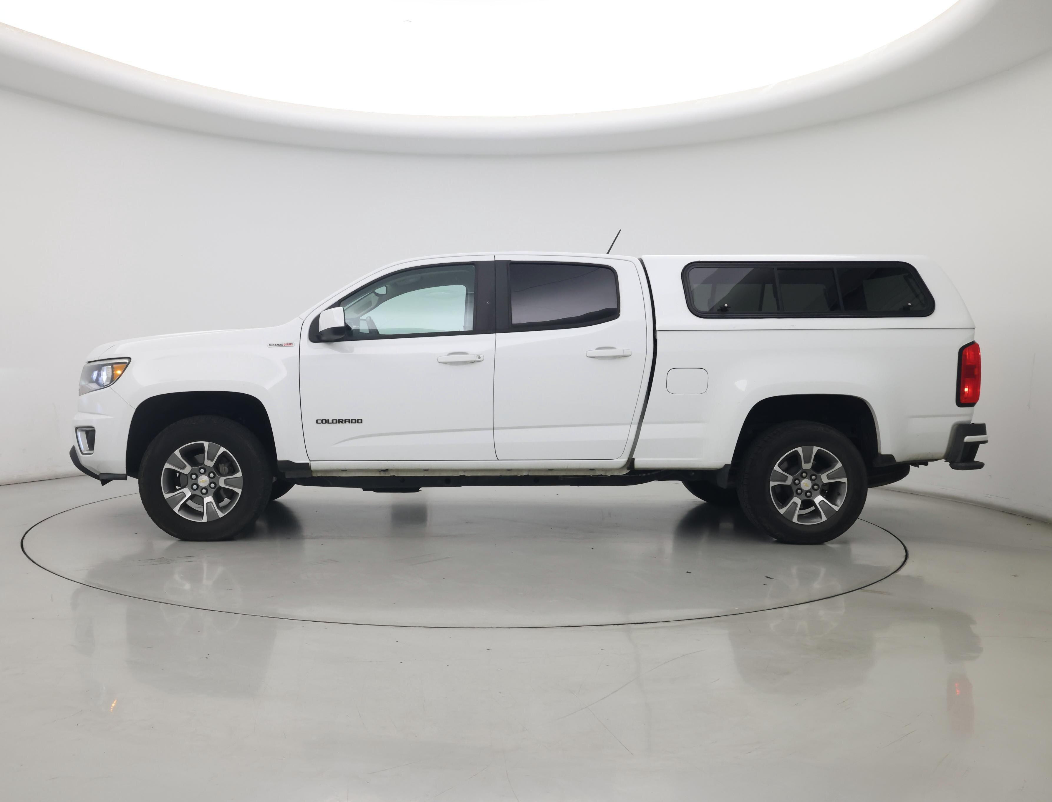 Thumbnail: 2017 Chevrolet Colorado - 3