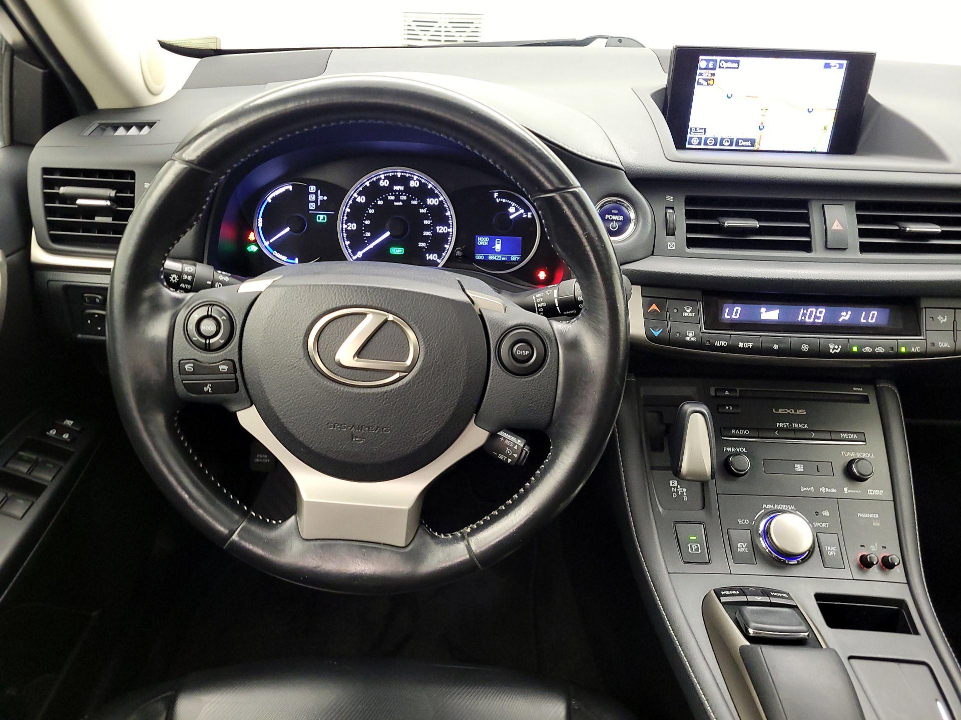 Thumbnail: 2017 Lexus CT - 10