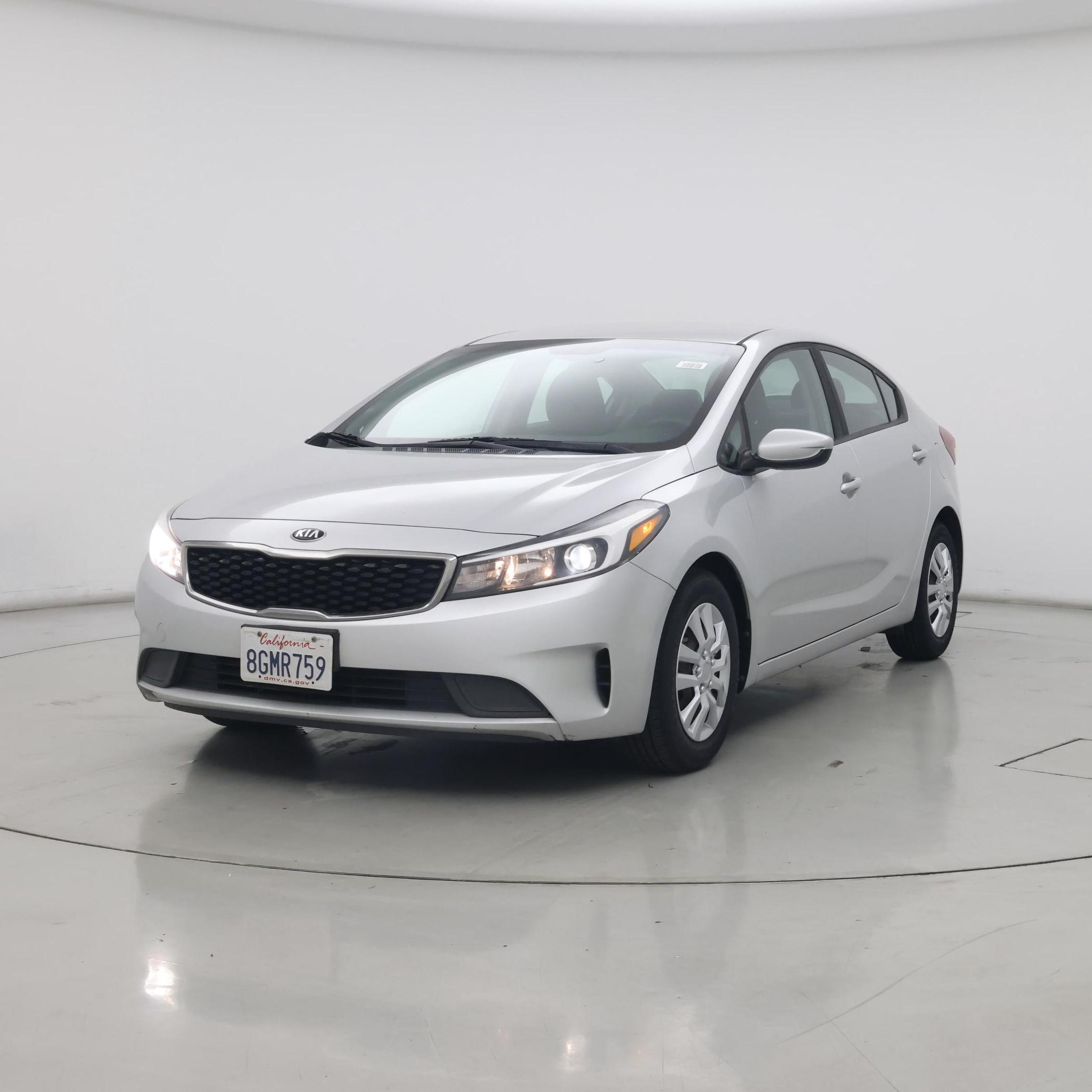 Thumbnail: 2018 Kia Forte - 4