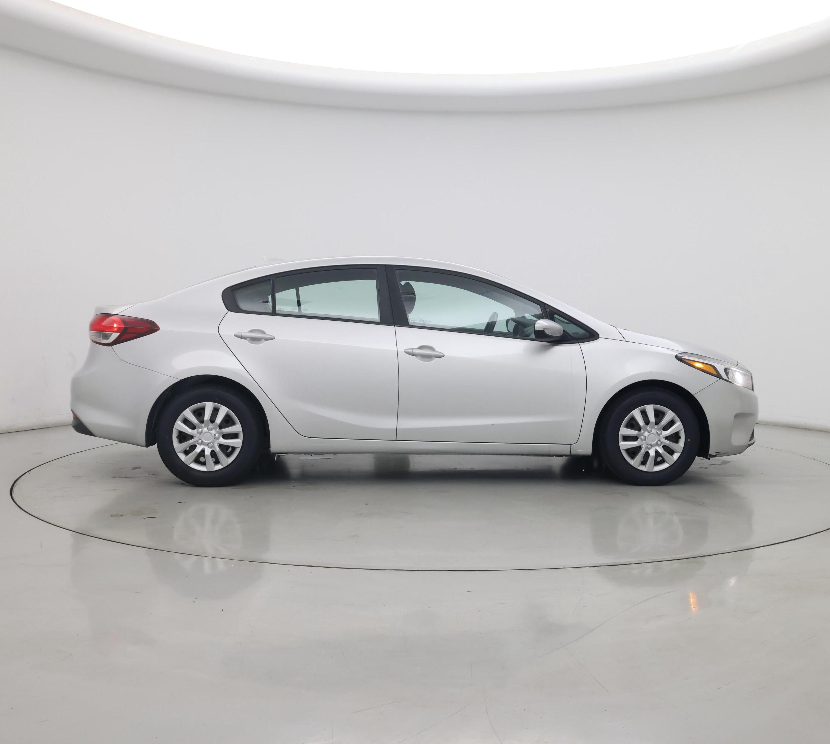 Thumbnail: 2018 Kia Forte - 7