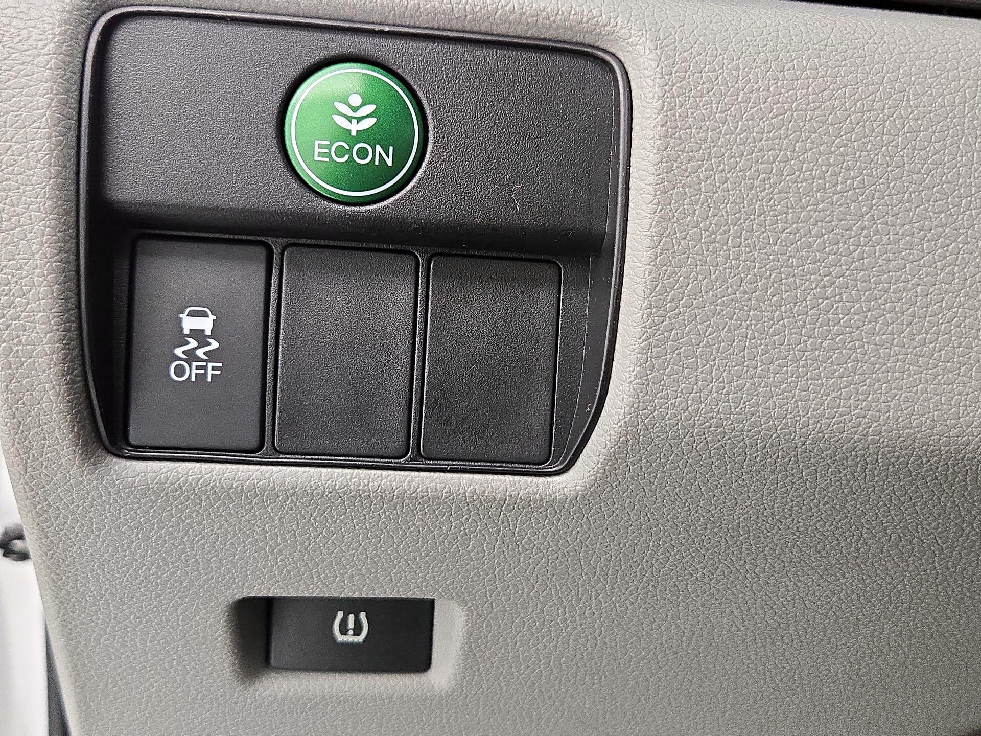 Thumbnail: 2015 Honda Accord - 13