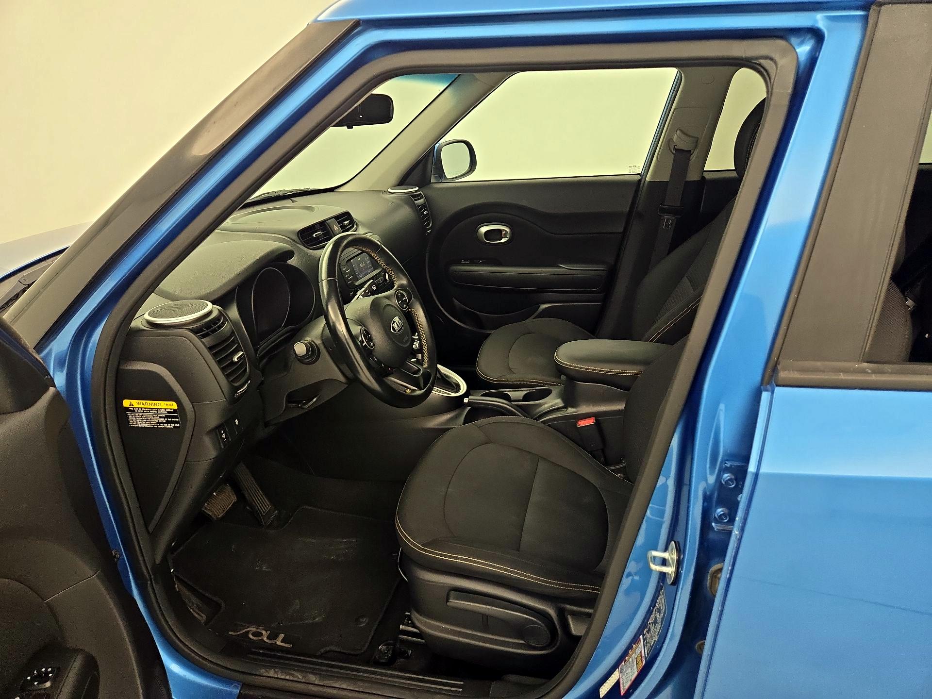 Thumbnail: 2016 Kia Soul - 11