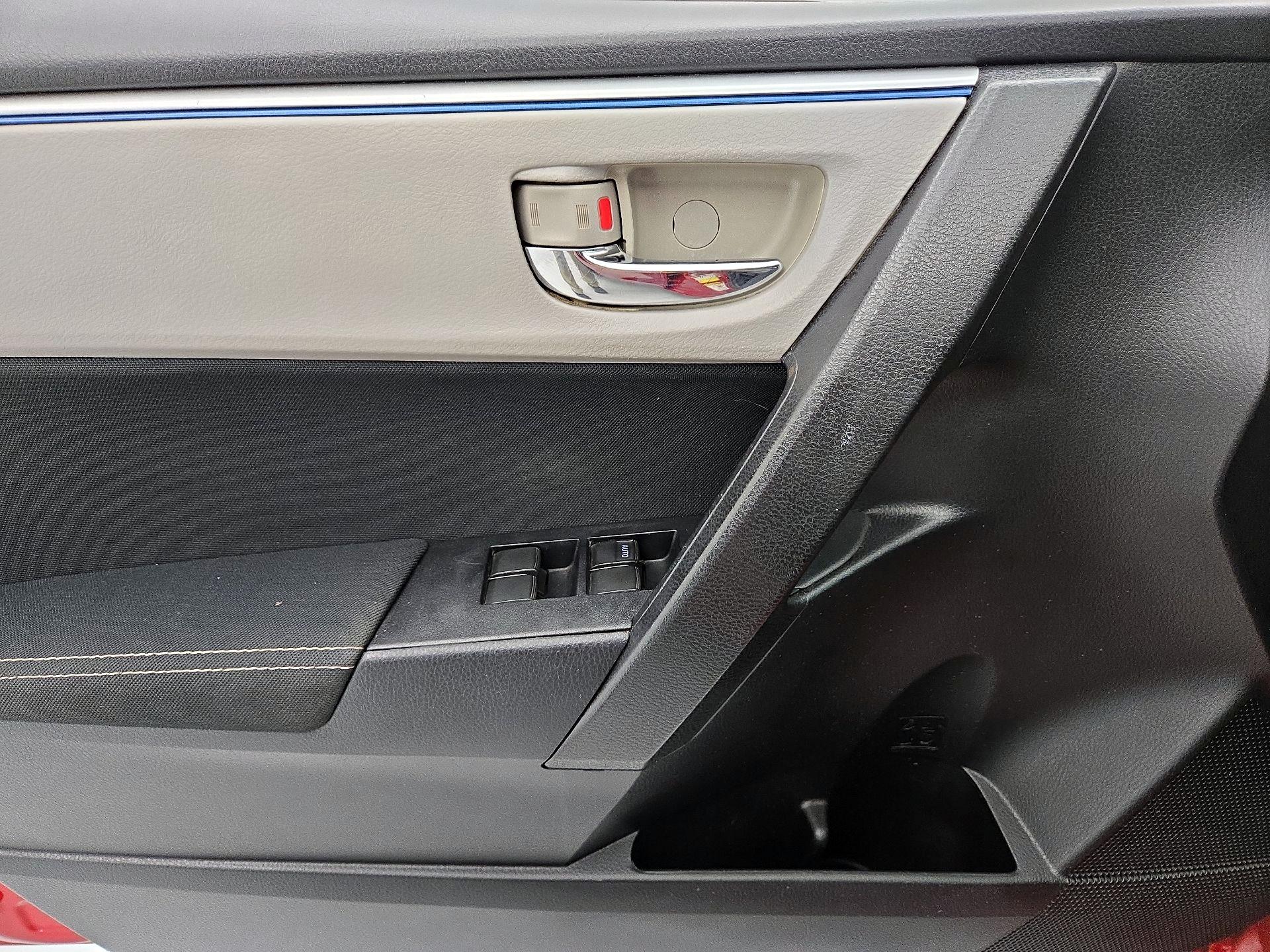Thumbnail: 2016 Toyota Corolla - 12
