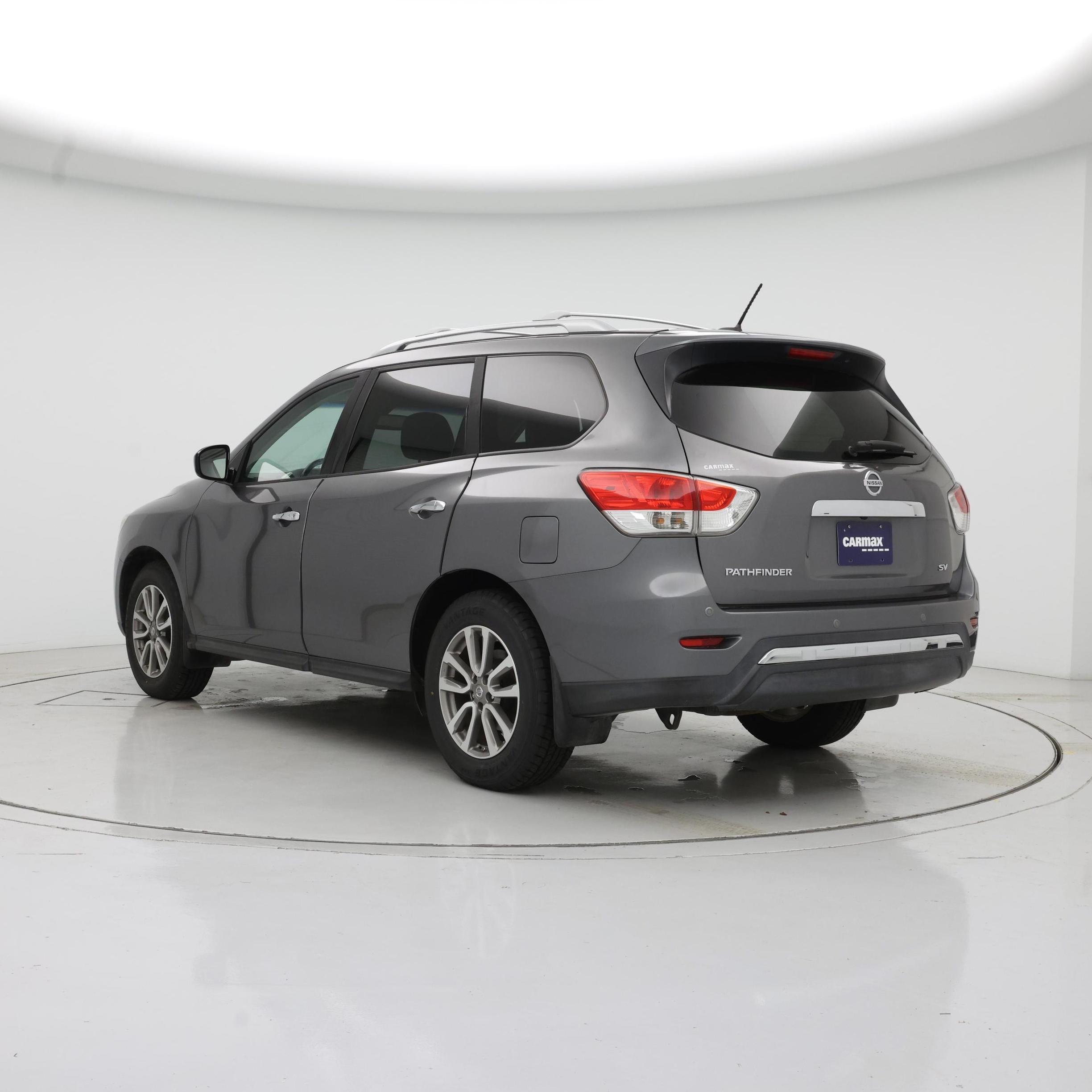 Thumbnail: 2015 Nissan Pathfinder - 2