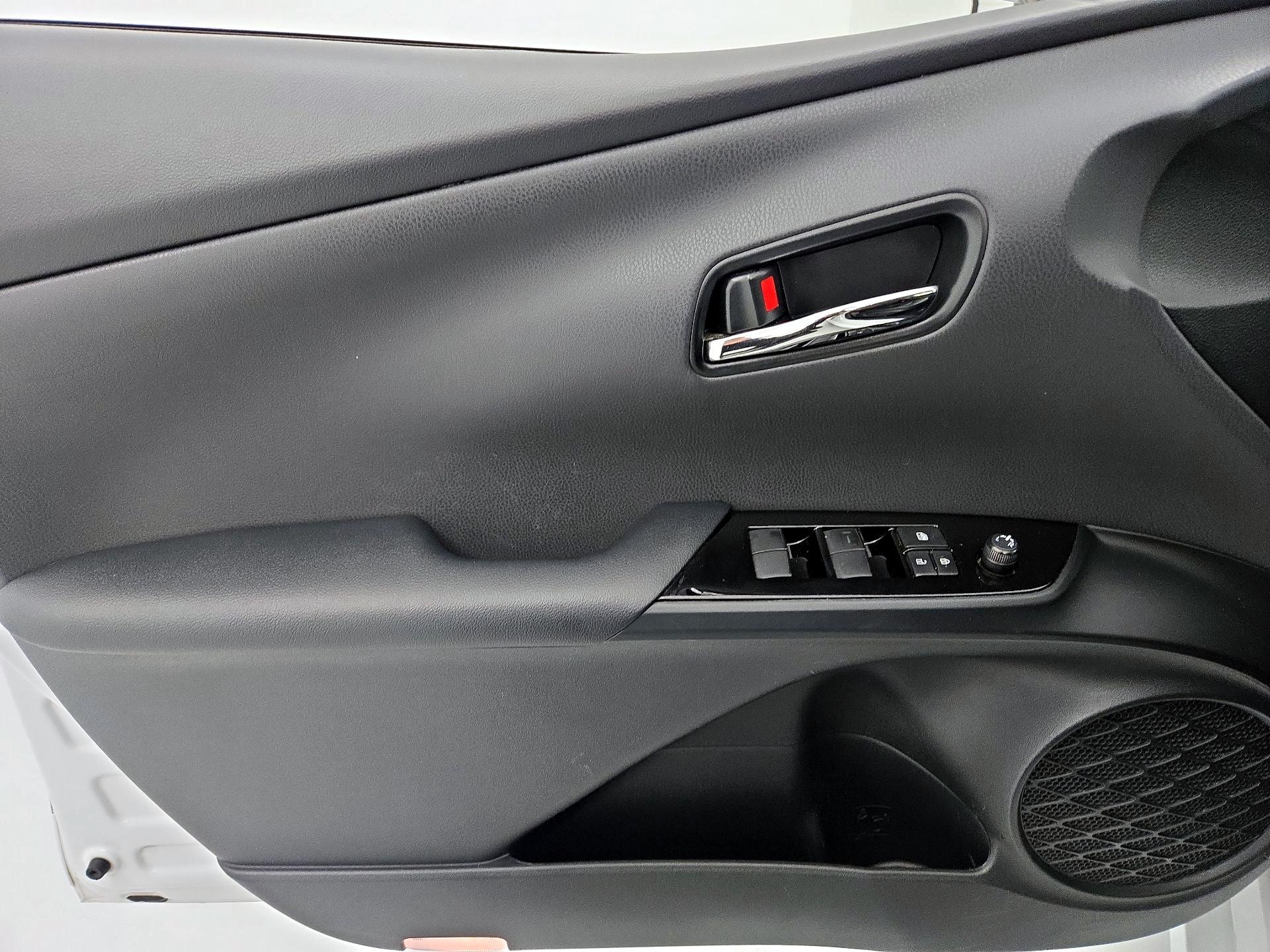 Thumbnail: 2022 Toyota Prius - 12