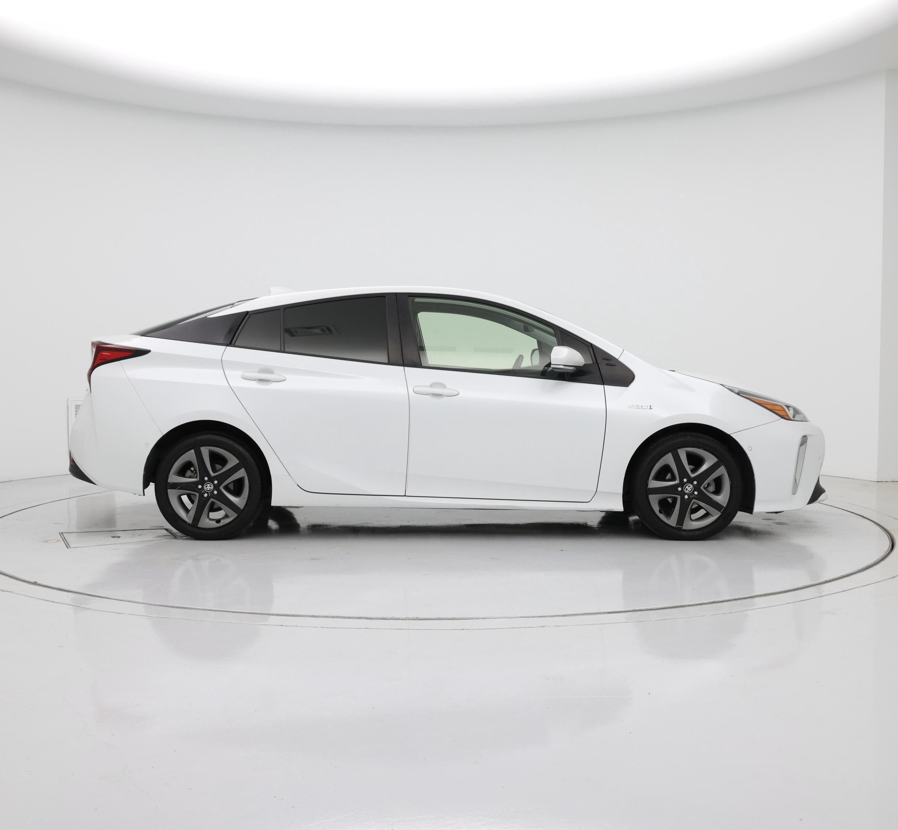 Thumbnail: 2022 Toyota Prius - 7