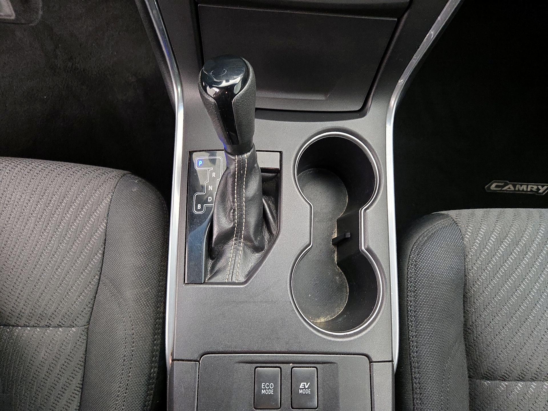 Thumbnail: 2015 Toyota Camry - 17