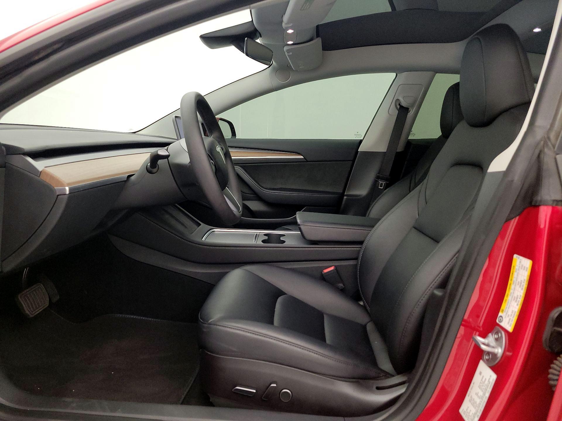 Thumbnail: 2023 Tesla Model 3 - 11