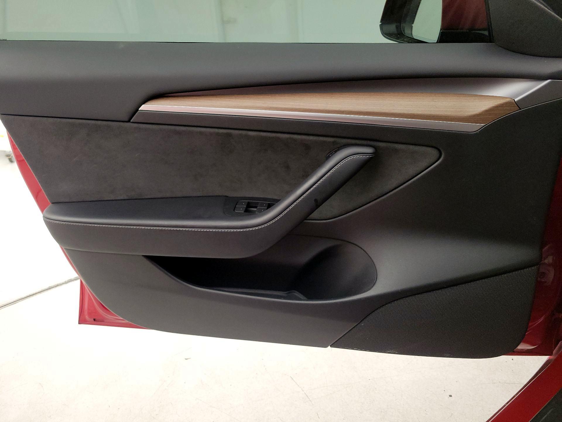Thumbnail: 2023 Tesla Model 3 - 12