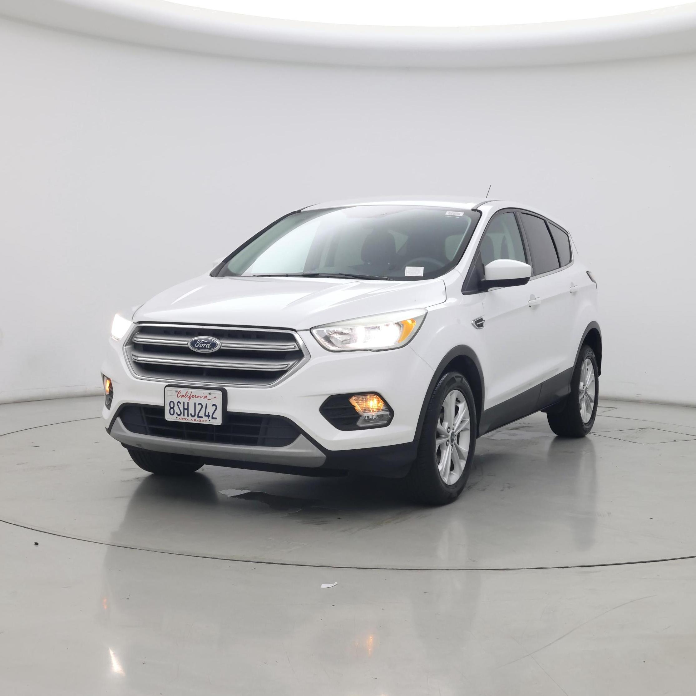 Thumbnail: 2017 Ford Escape - 4